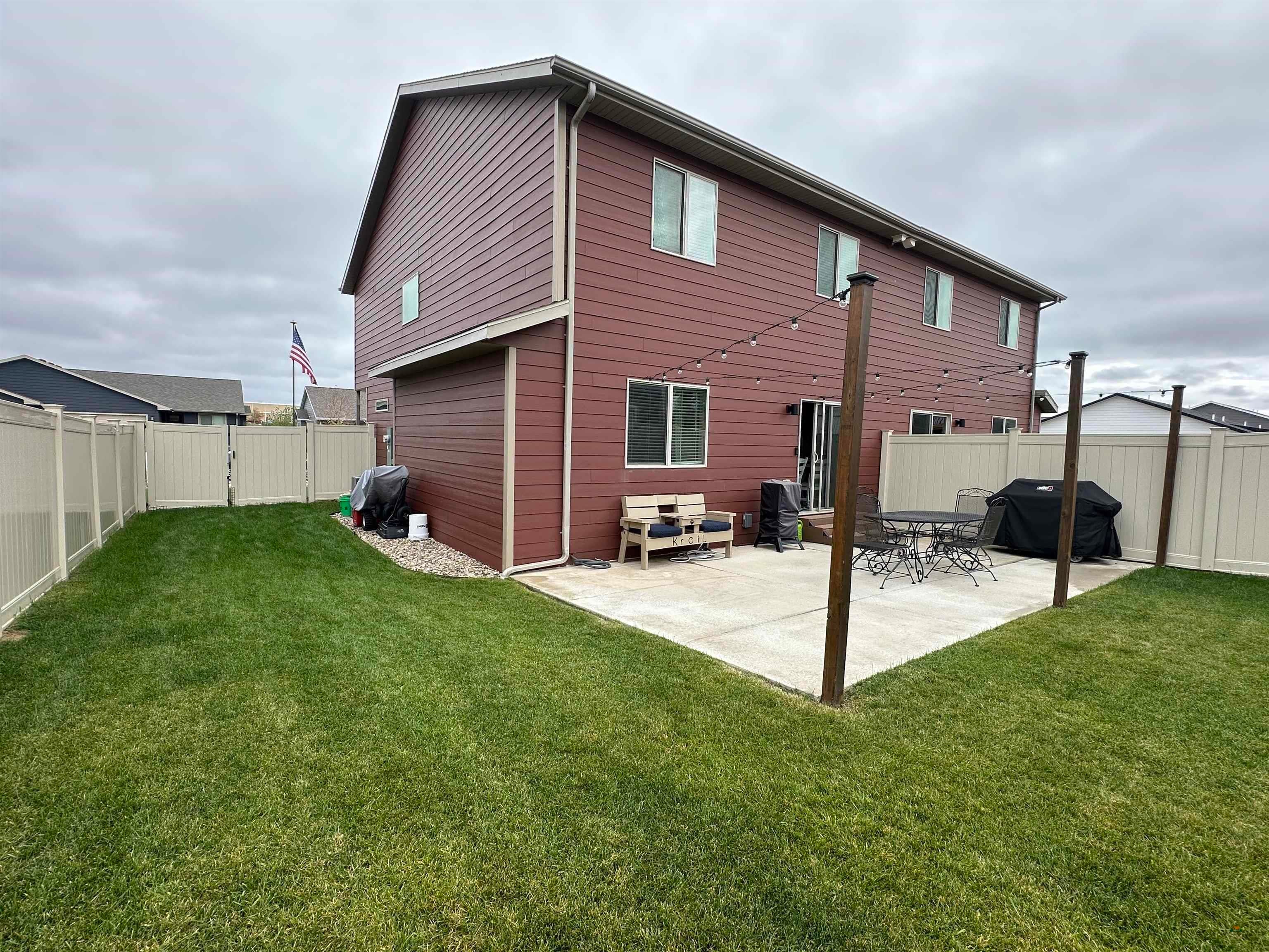 611 COPPERFIELD DR