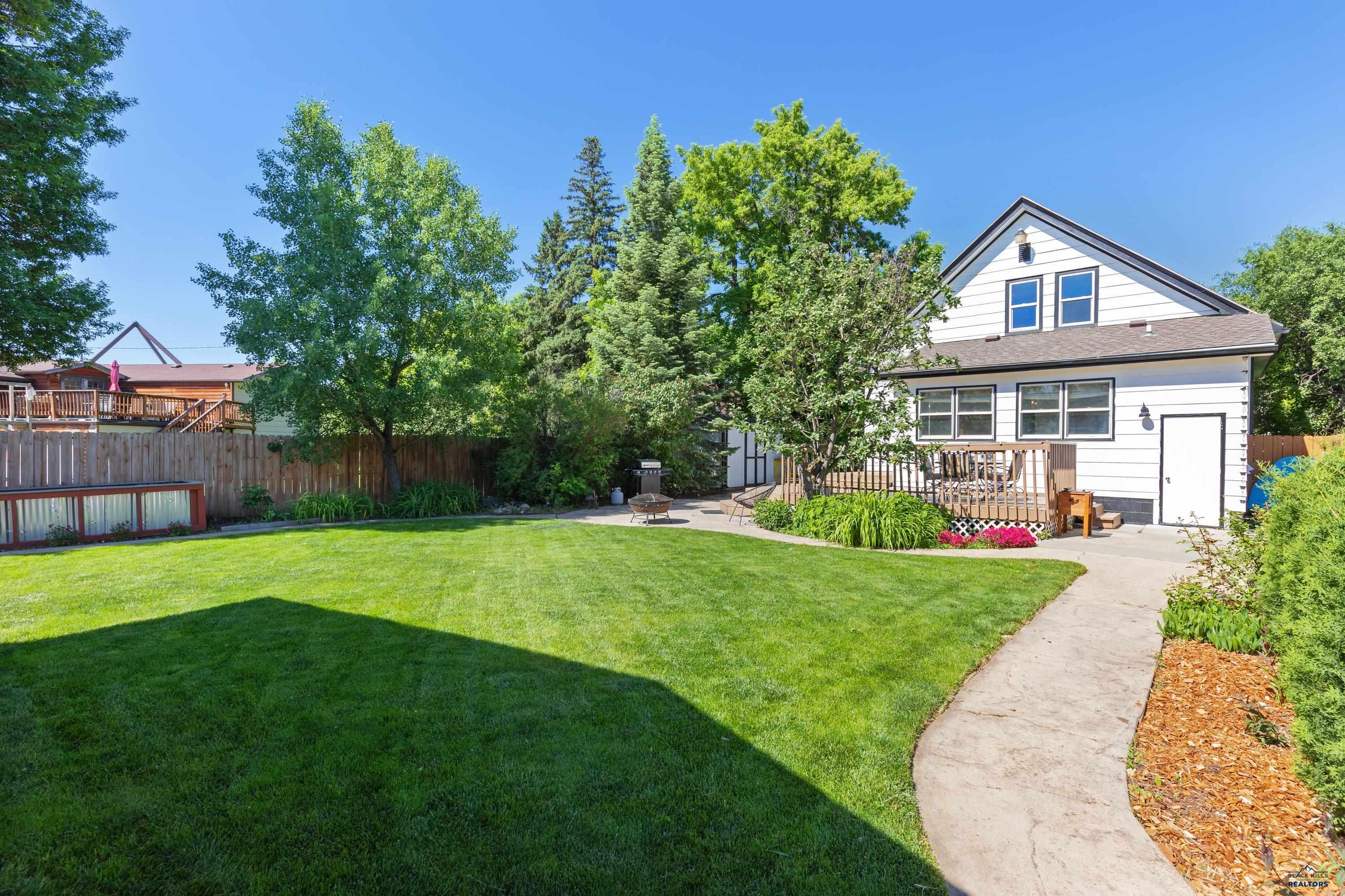 1816 EVERGREEN DR