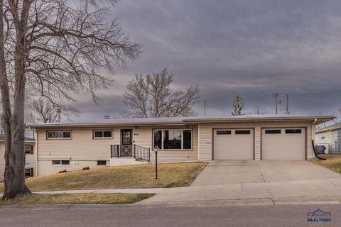 4017 BROOKSIDE DR Rapid City SD 57702