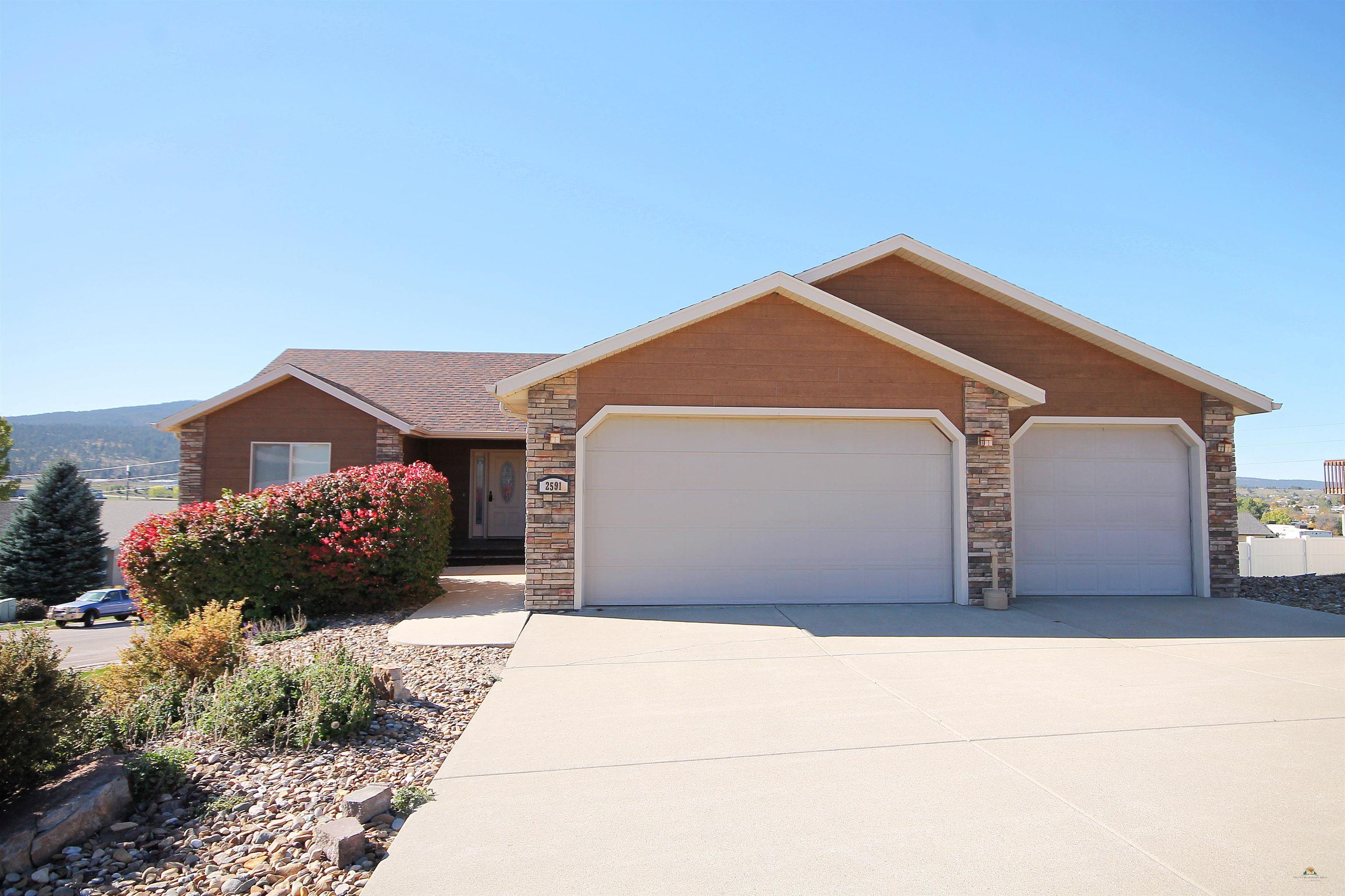2591 BELAIR DR