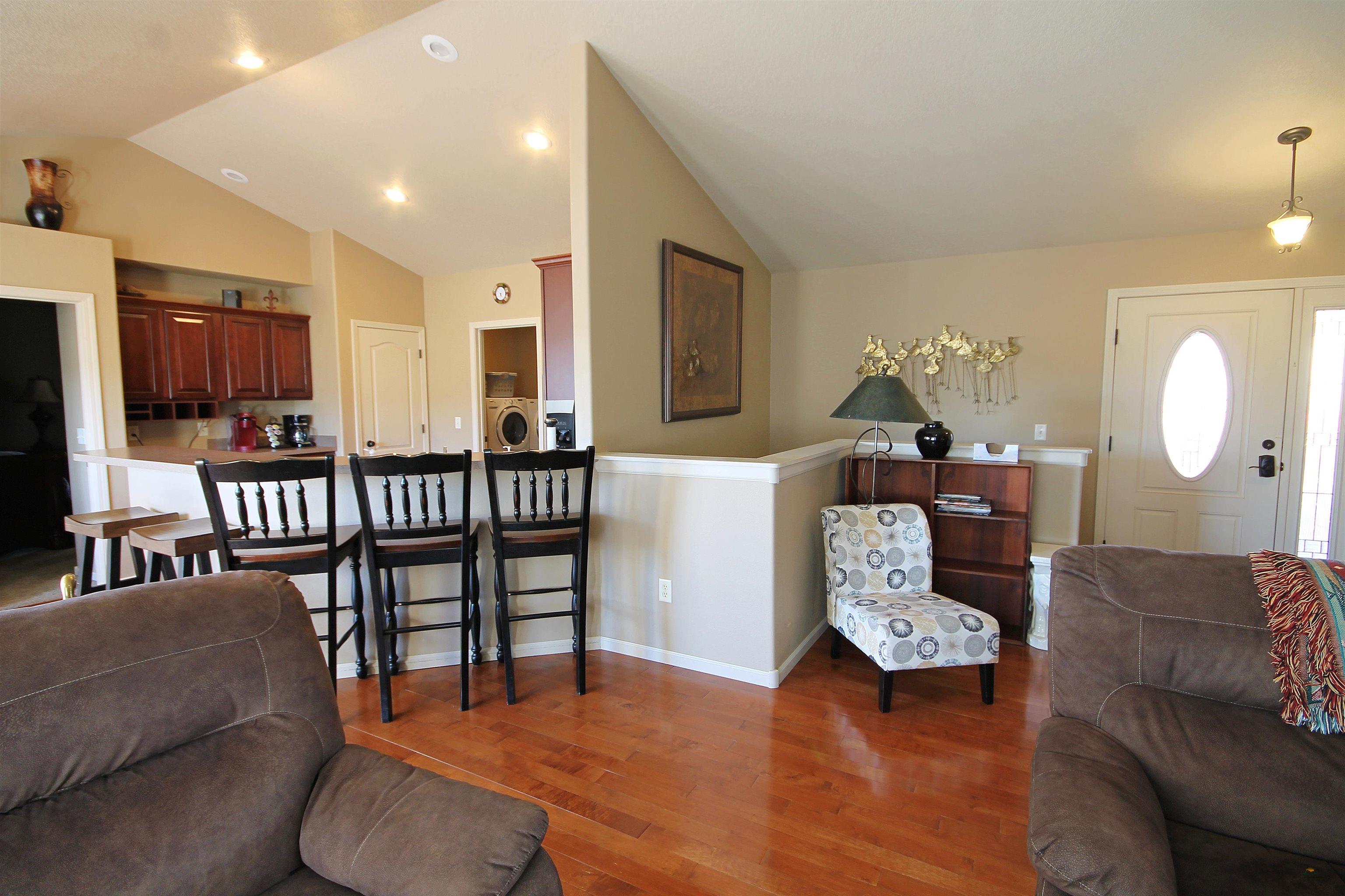 2591 BELAIR DR