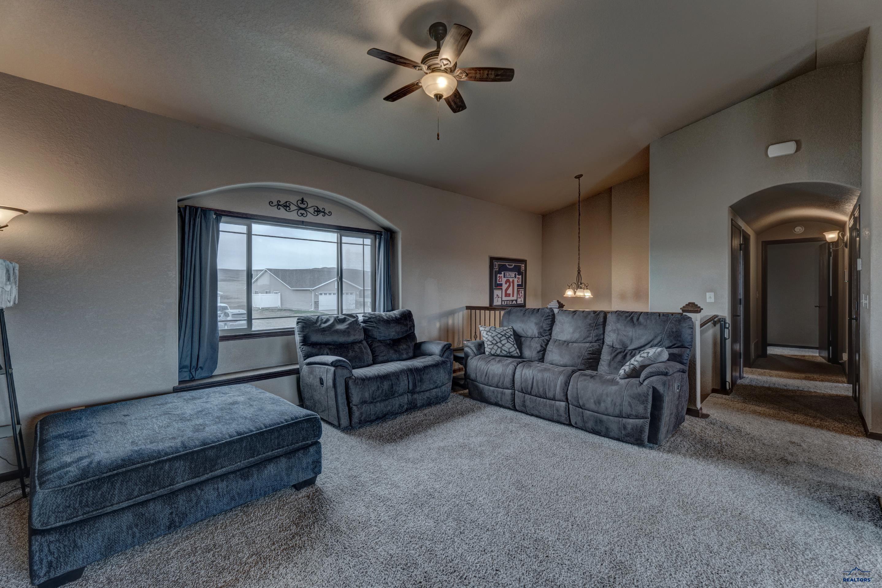 360 EDELWEISS LN
