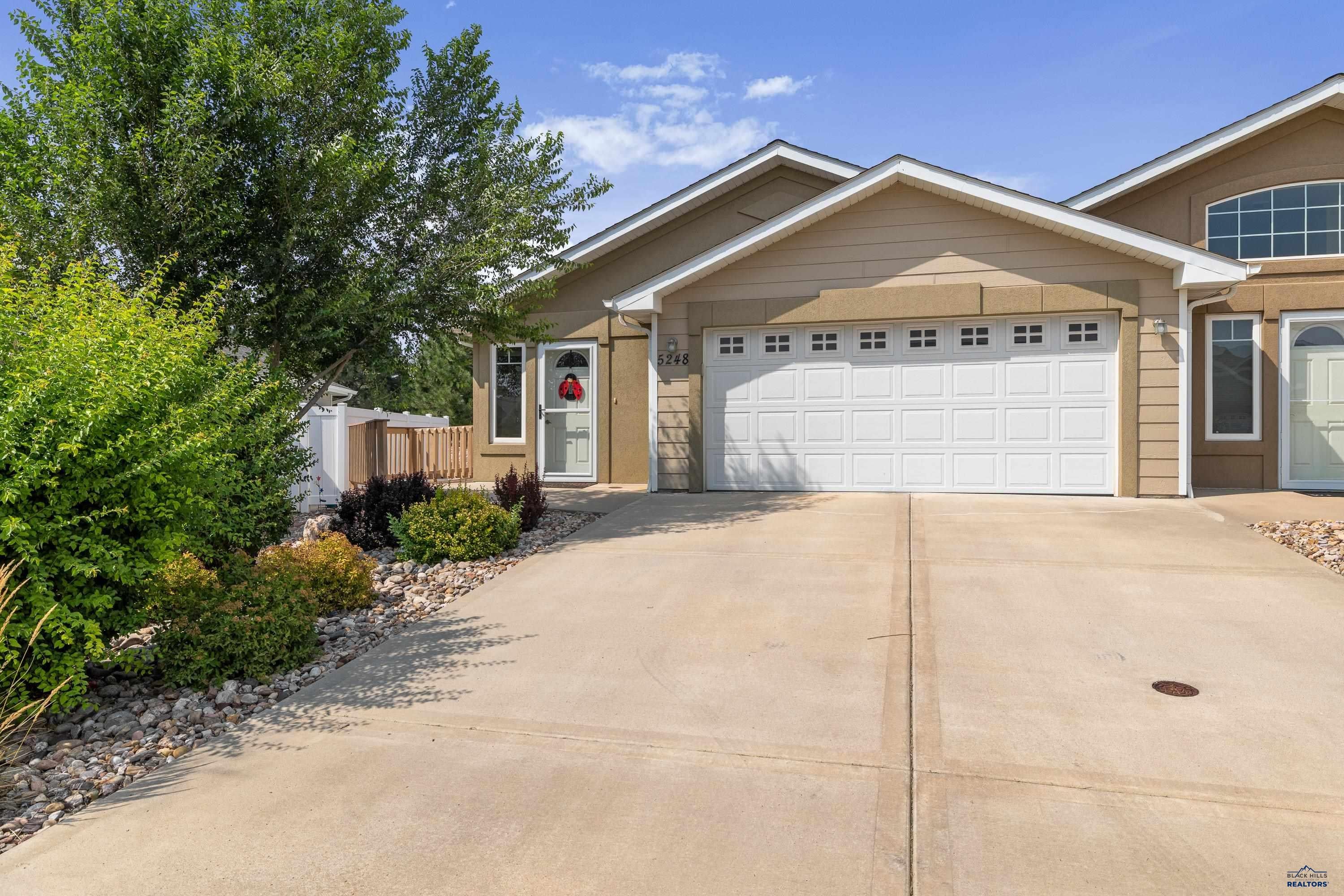 5248 HAYLOFT LN