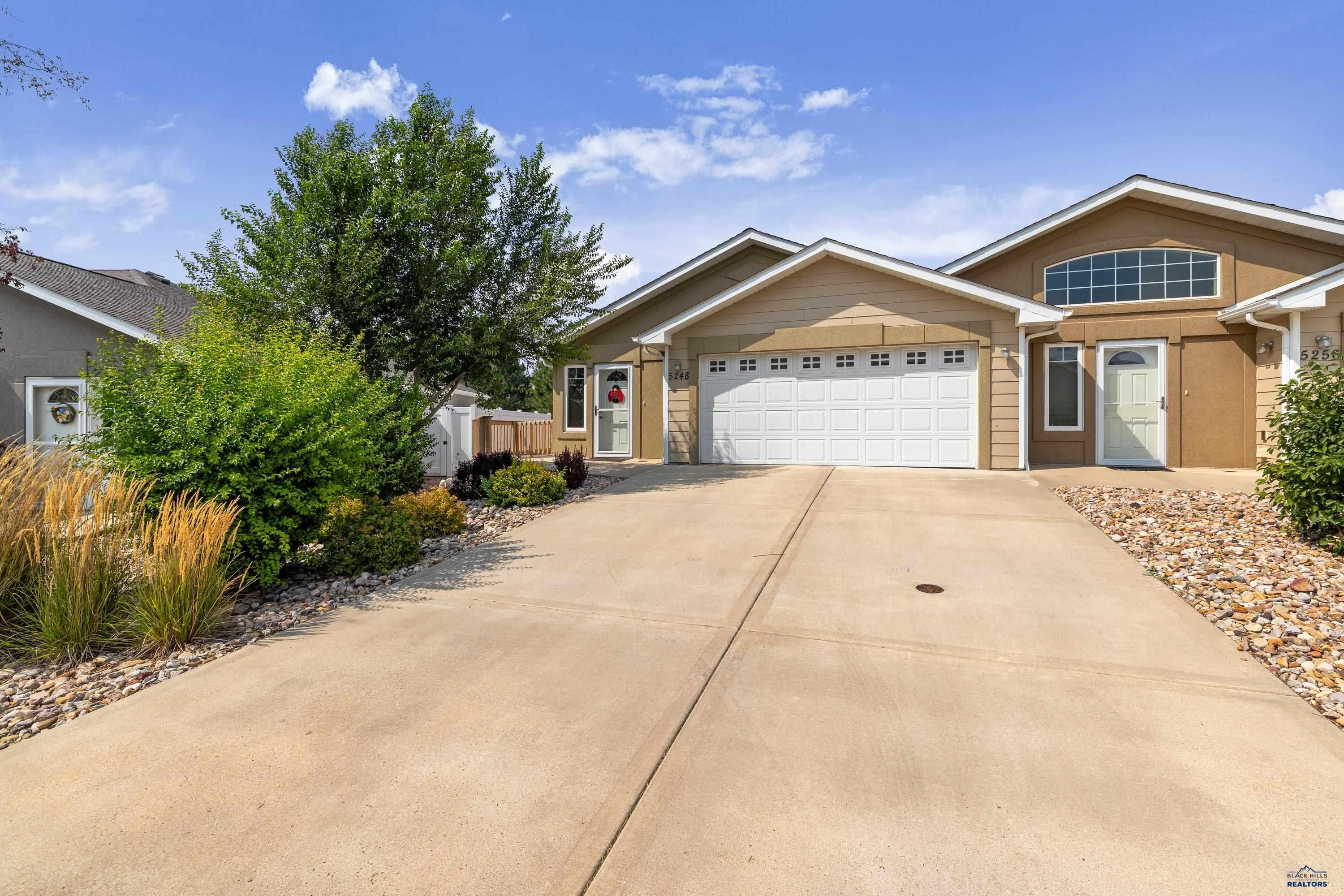 5248 HAYLOFT LN