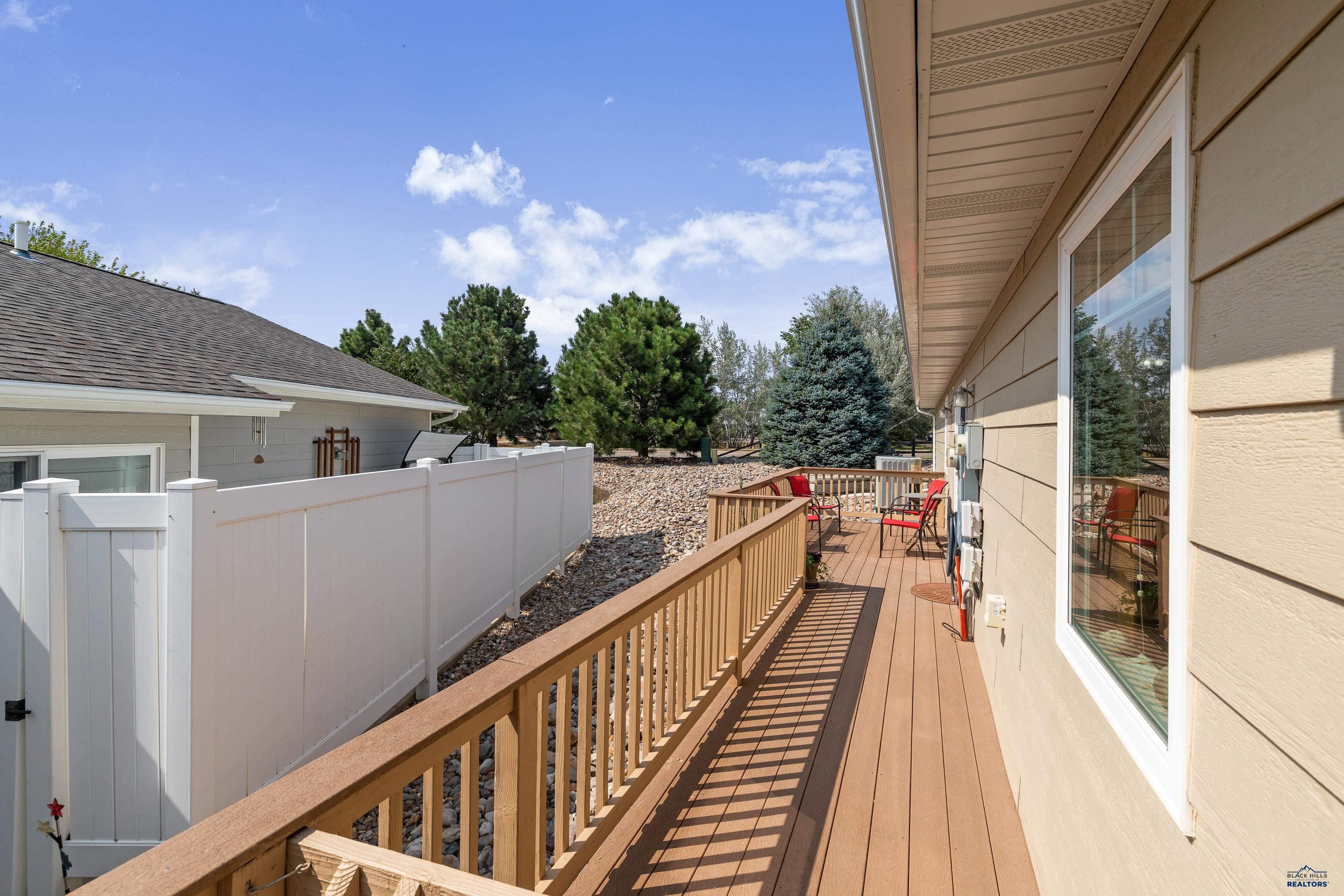 5248 HAYLOFT LN