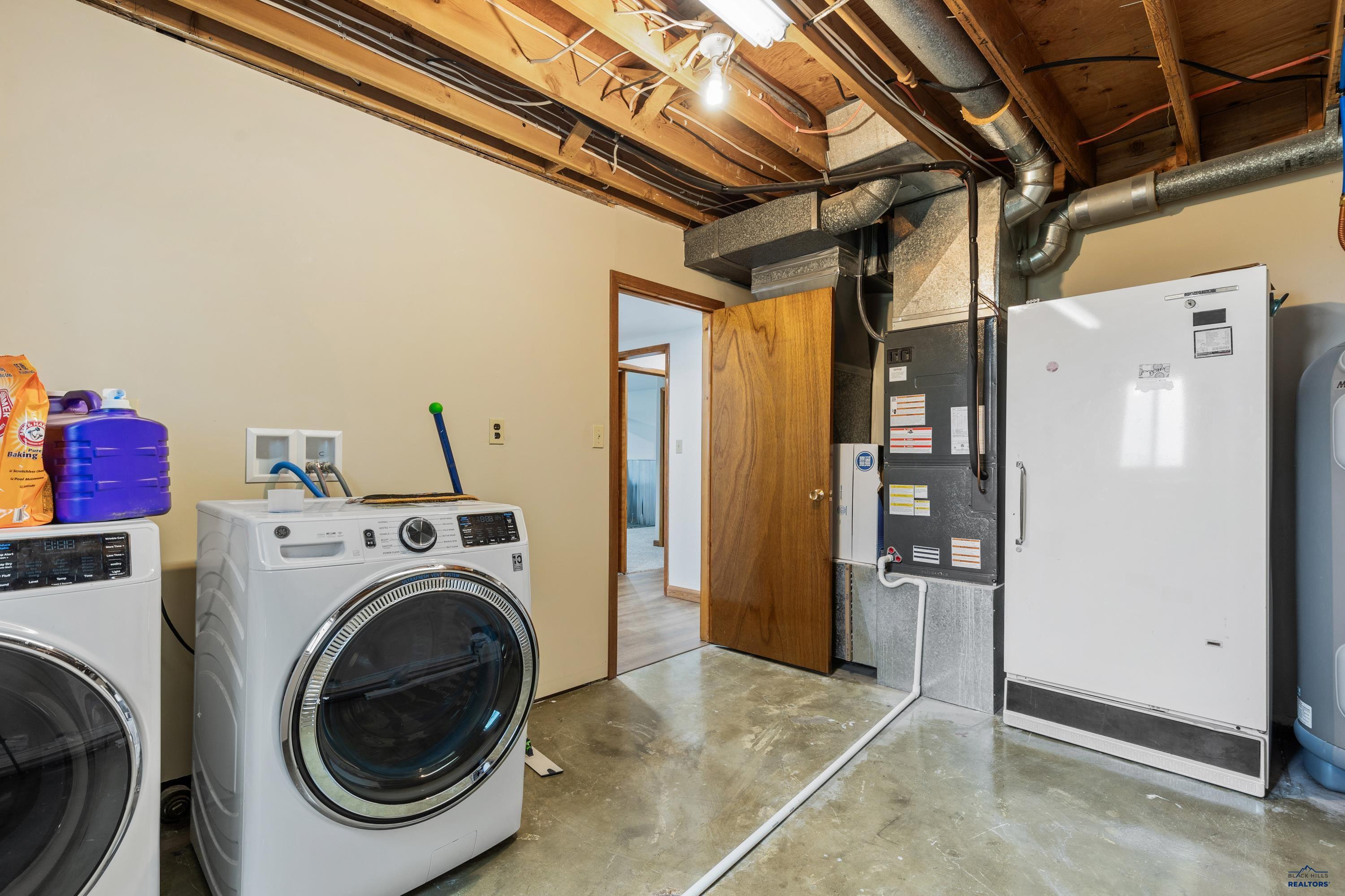 New Underwood, South Dakota 57761, United States, 4 Bedrooms Bedrooms, ,2 BathroomsBathrooms,Residential,Contingent,54678