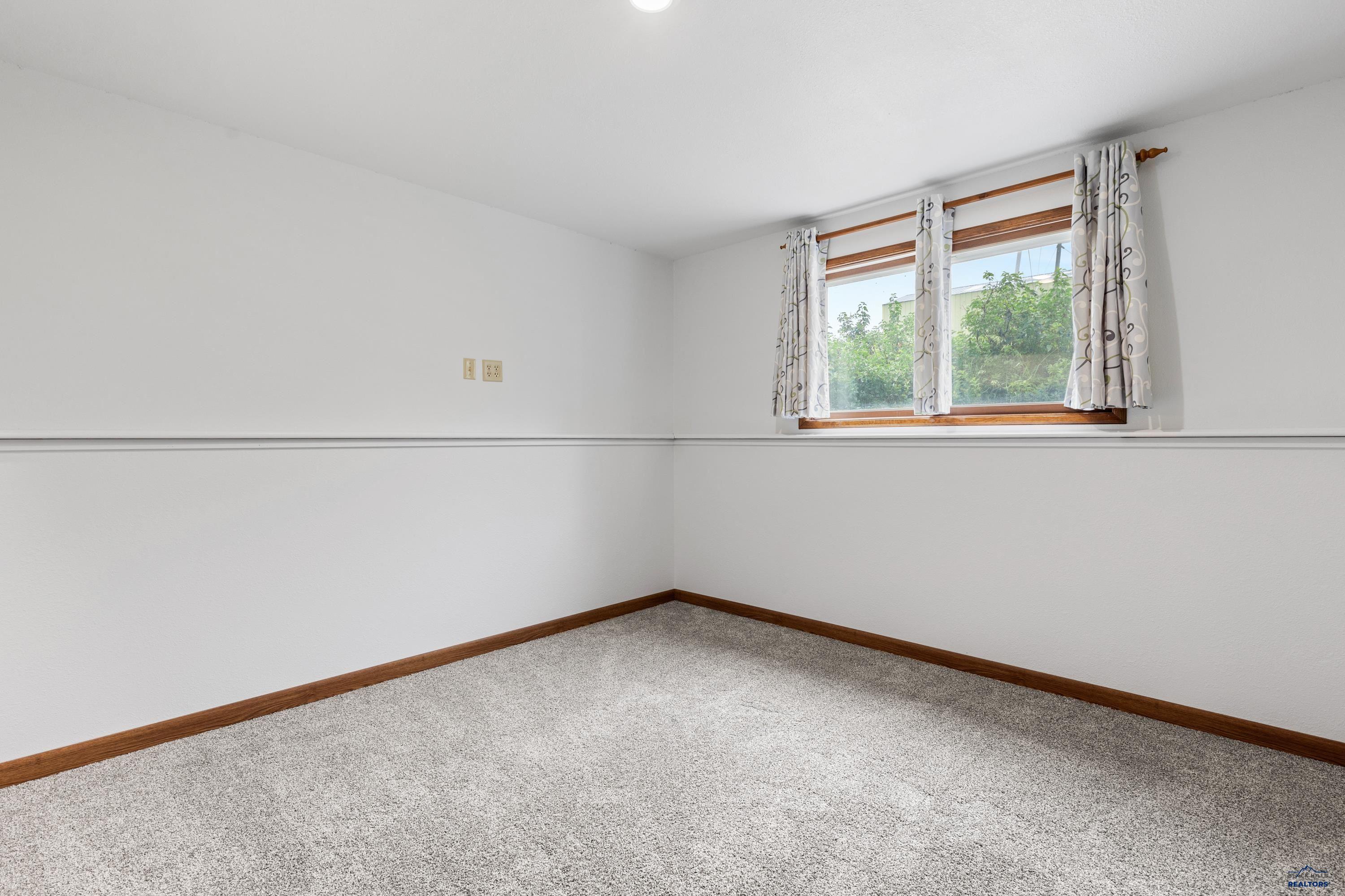 New Underwood, South Dakota 57761, United States, 4 Bedrooms Bedrooms, ,2 BathroomsBathrooms,Residential,Contingent,54678