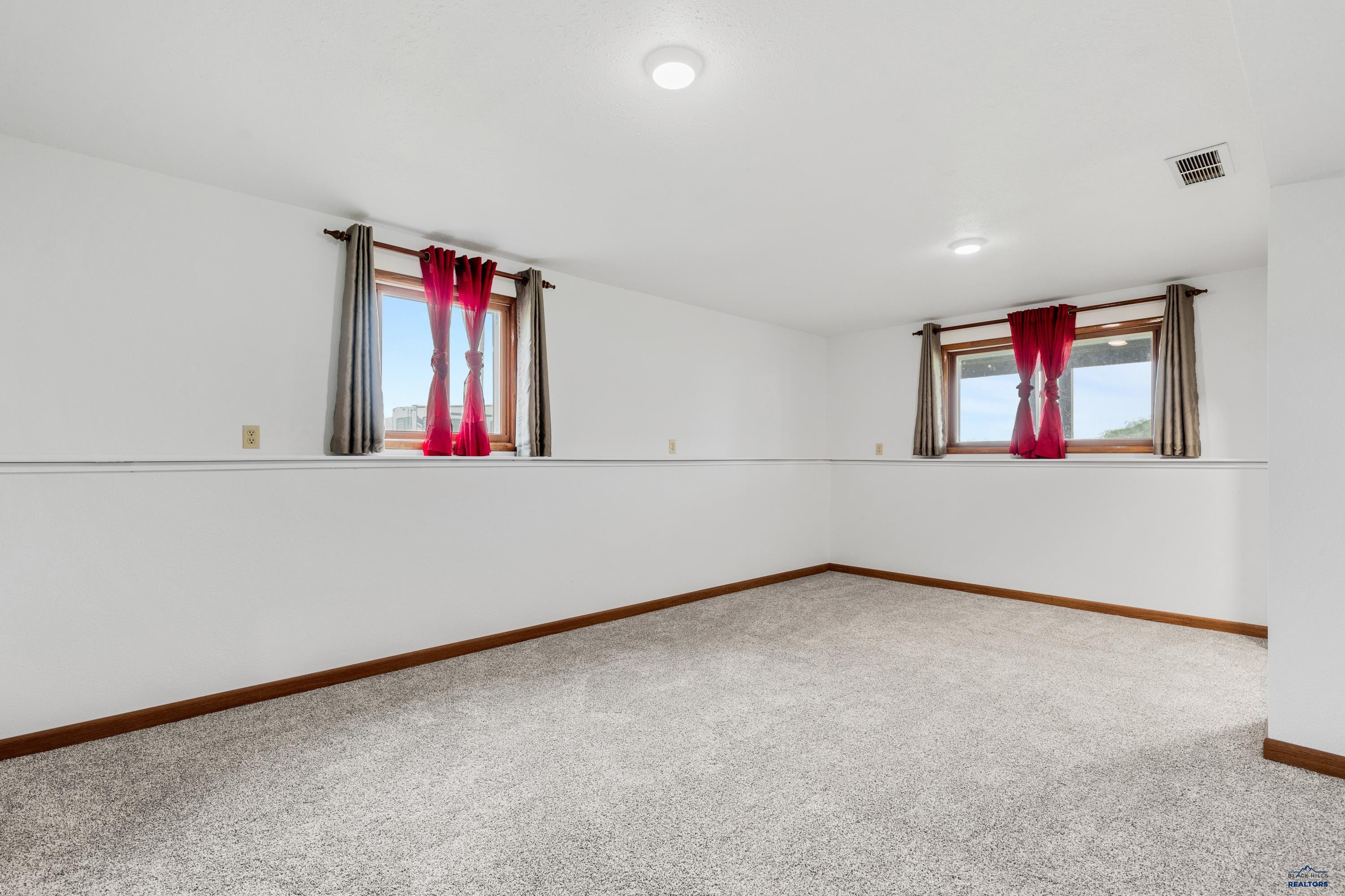 New Underwood, South Dakota 57761, United States, 4 Bedrooms Bedrooms, ,2 BathroomsBathrooms,Residential,Contingent,54678