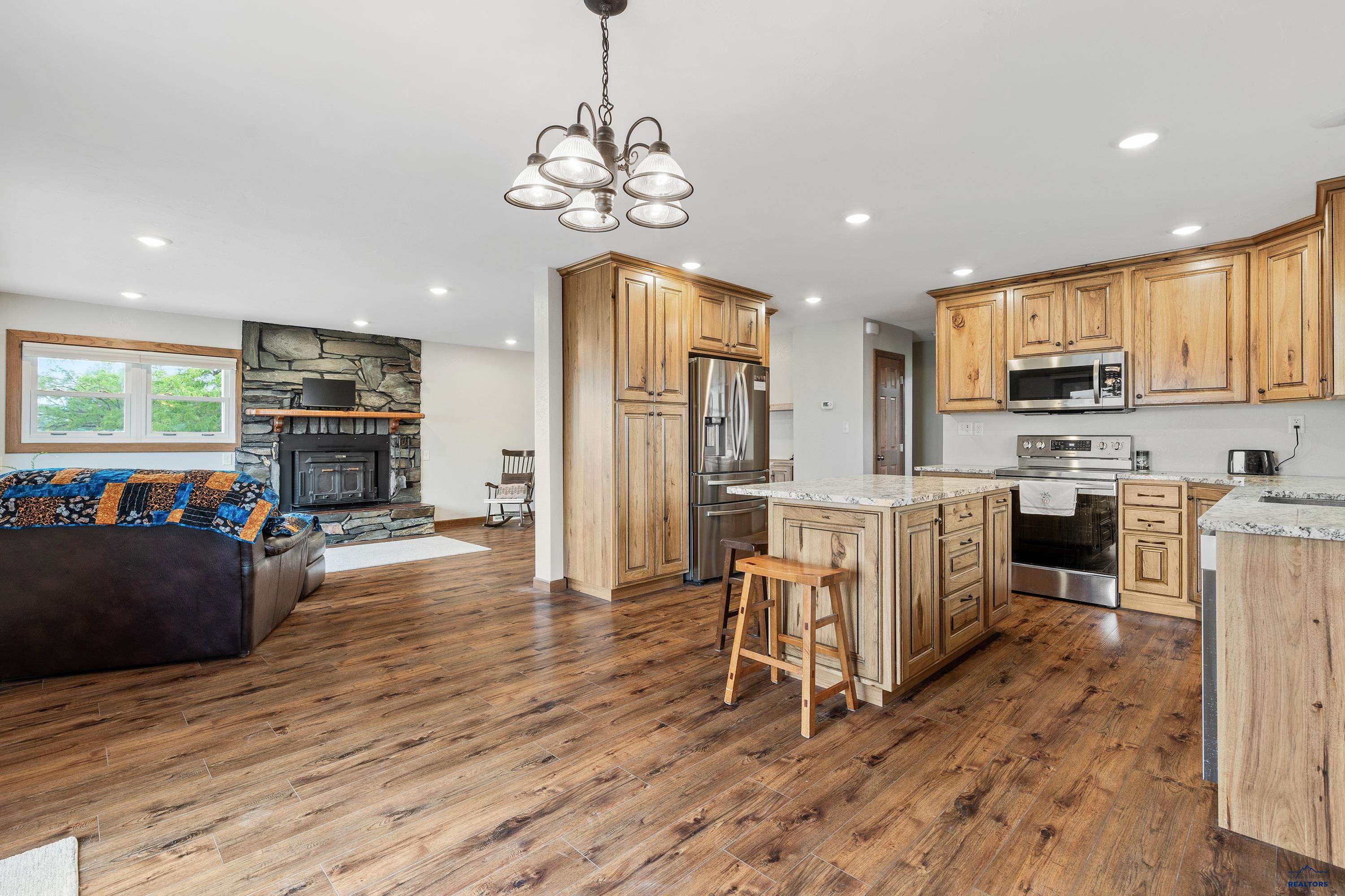 New Underwood, South Dakota 57761, United States, 4 Bedrooms Bedrooms, ,2 BathroomsBathrooms,Residential,Contingent,54678