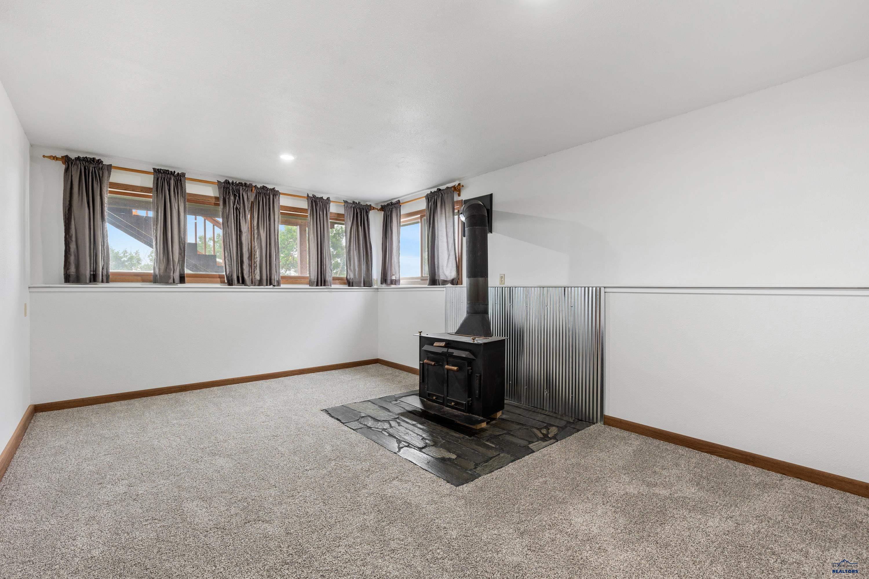 New Underwood, South Dakota 57761, United States, 4 Bedrooms Bedrooms, ,2 BathroomsBathrooms,Residential,Contingent,54678