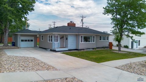 814 ST FRANCIS Rapid City SD 57701