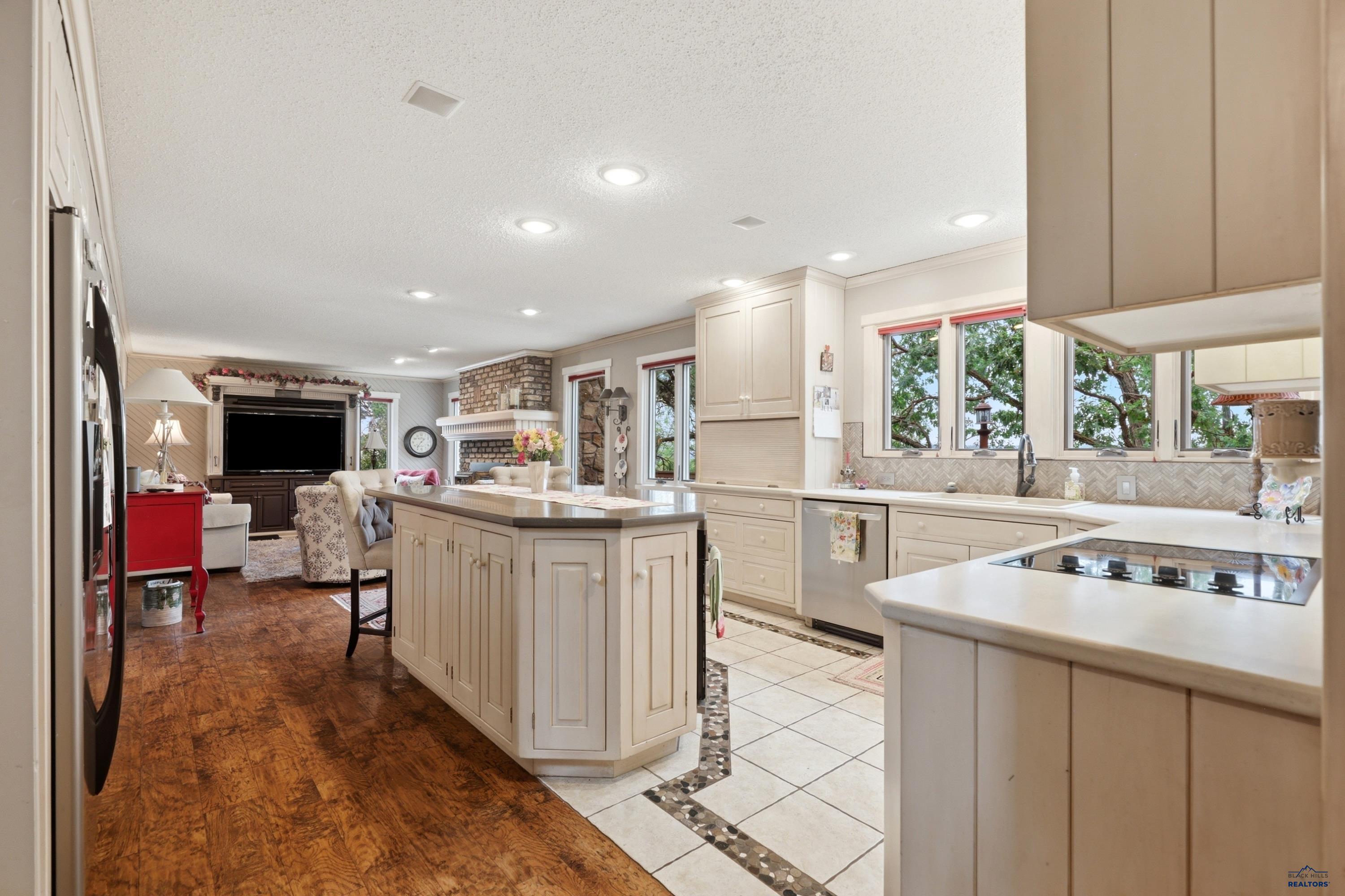 4338 TIMBERLANE PL
