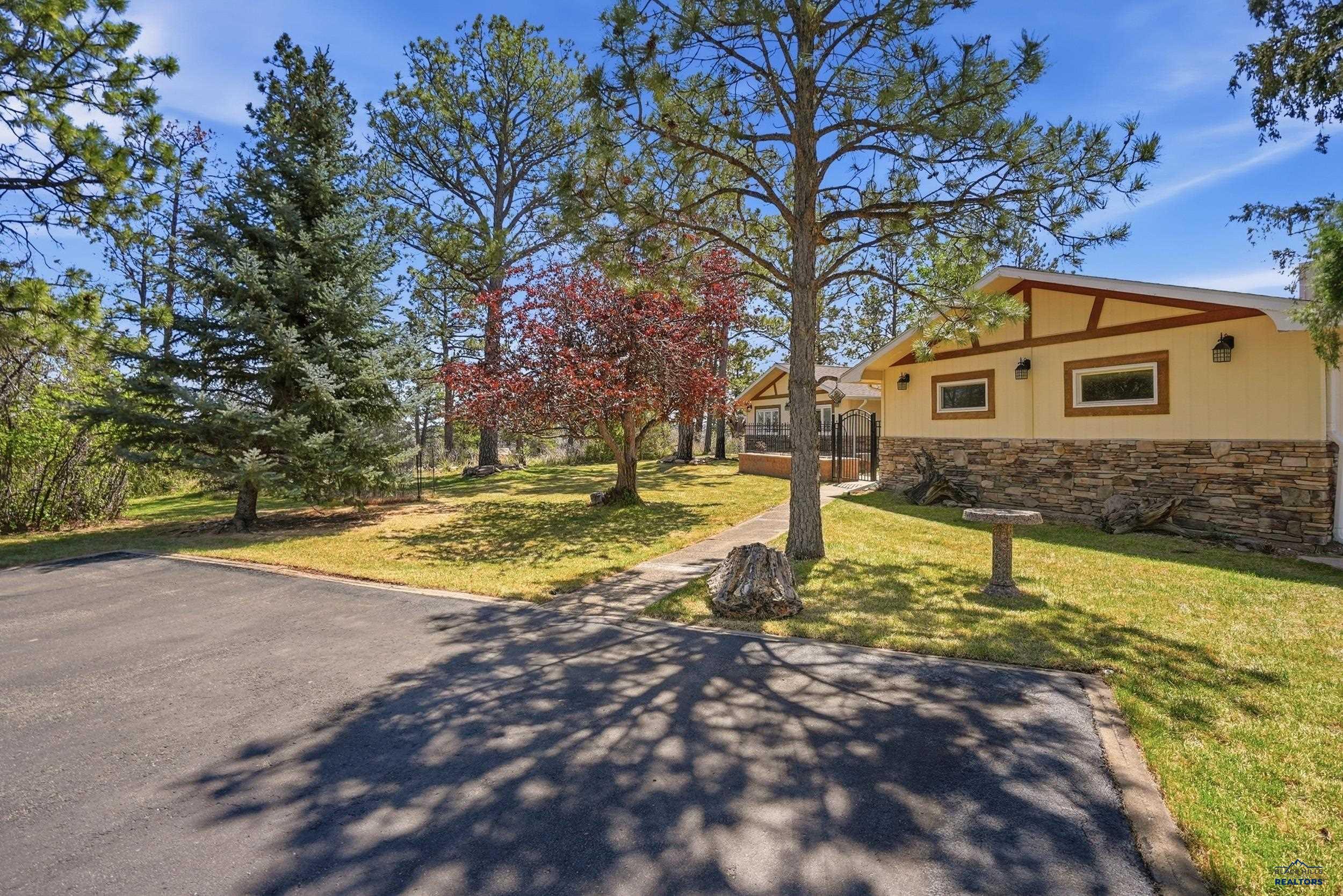 955 KINGSWOOD DR