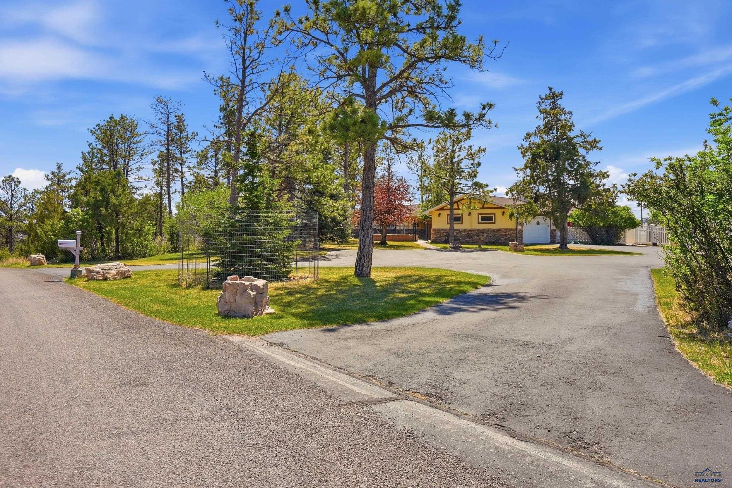955 KINGSWOOD DR
