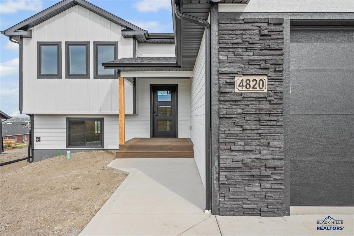4820 PAHLMEYER DR