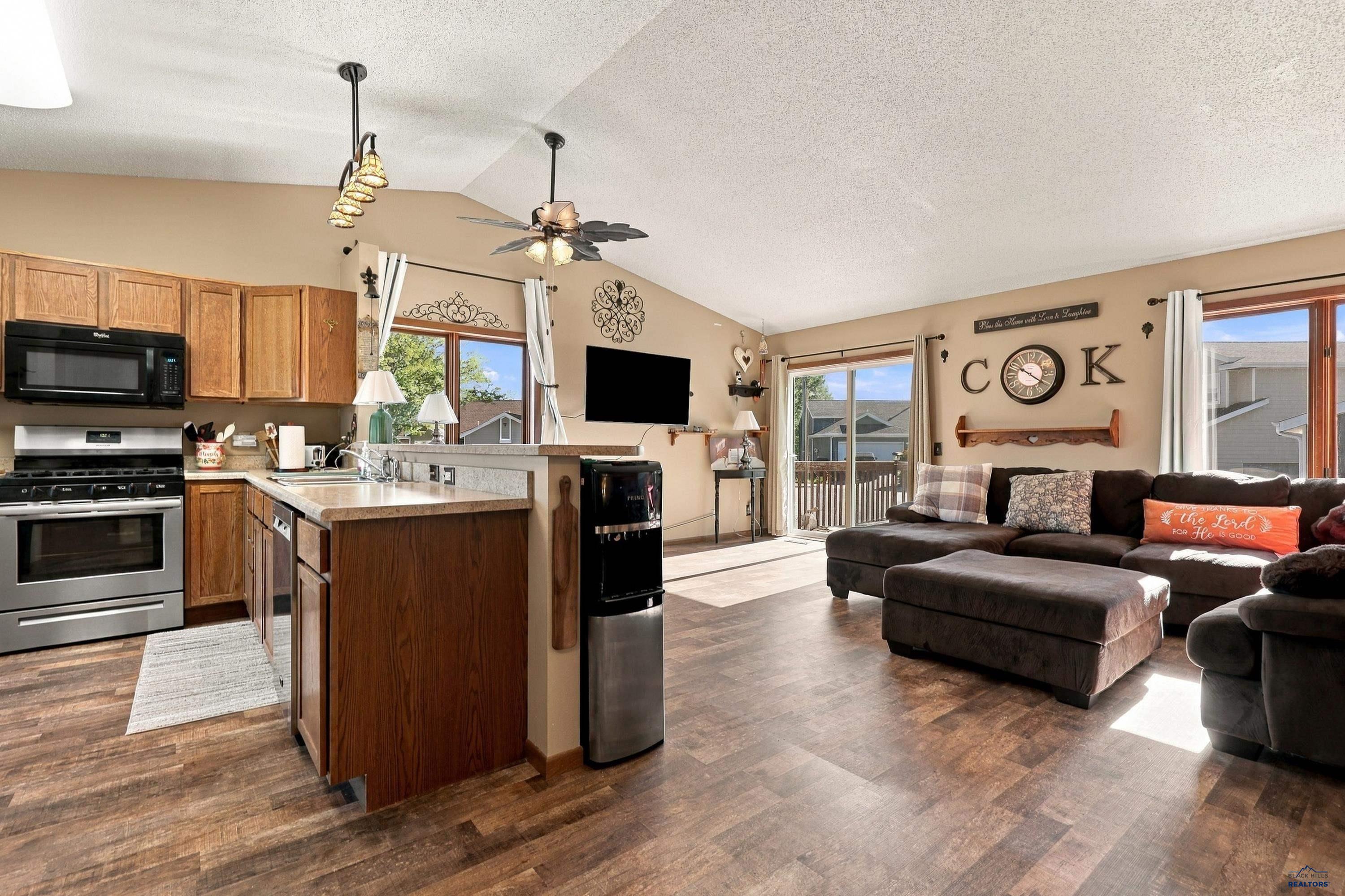 4124 PRAIRIE VIEW DR