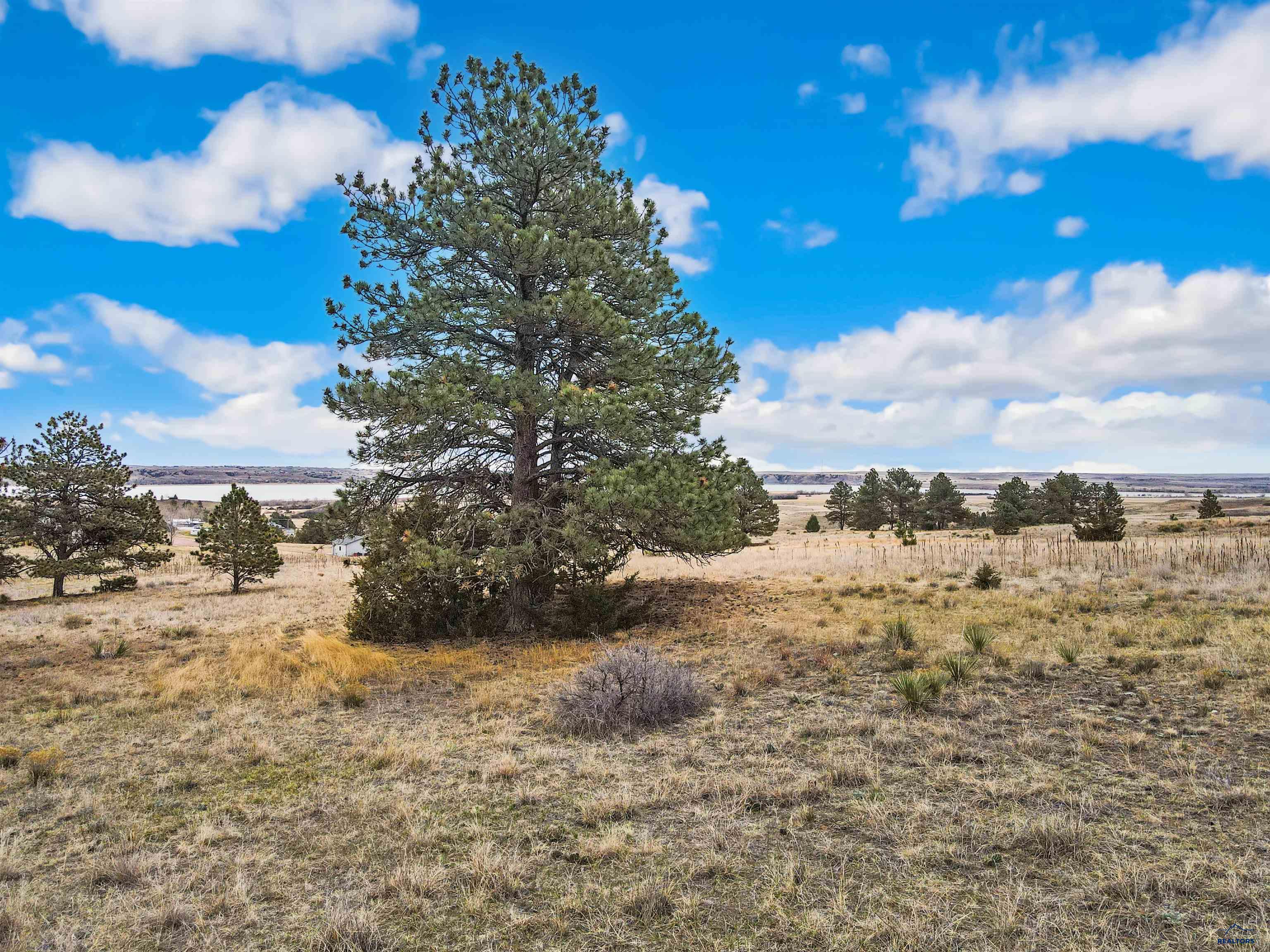 Lot 5 LAKE HILLS RD