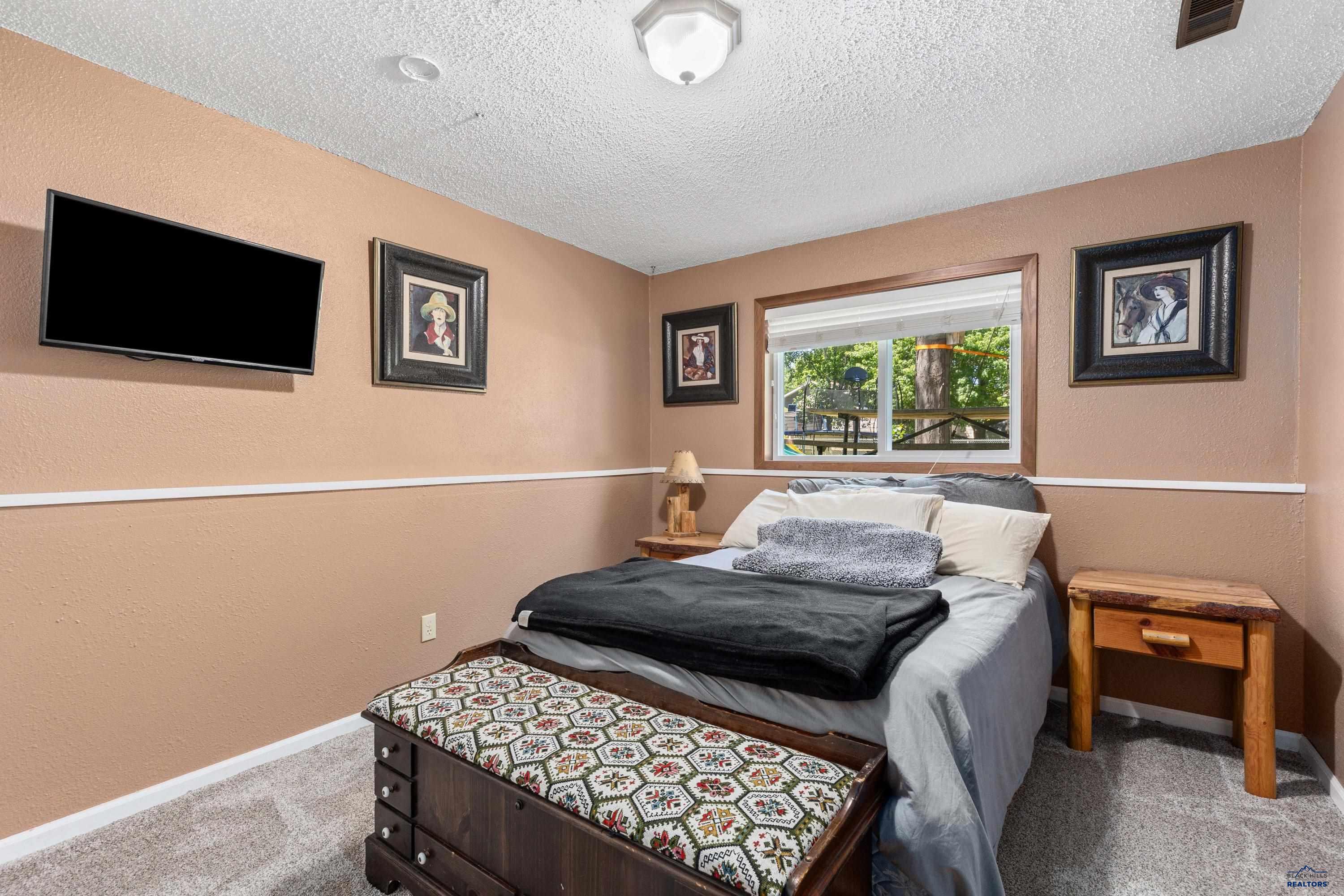 Rapid City, South Dakota 57701, United States, 4 Bedrooms Bedrooms, ,2 BathroomsBathrooms,Residential,Pending,53593