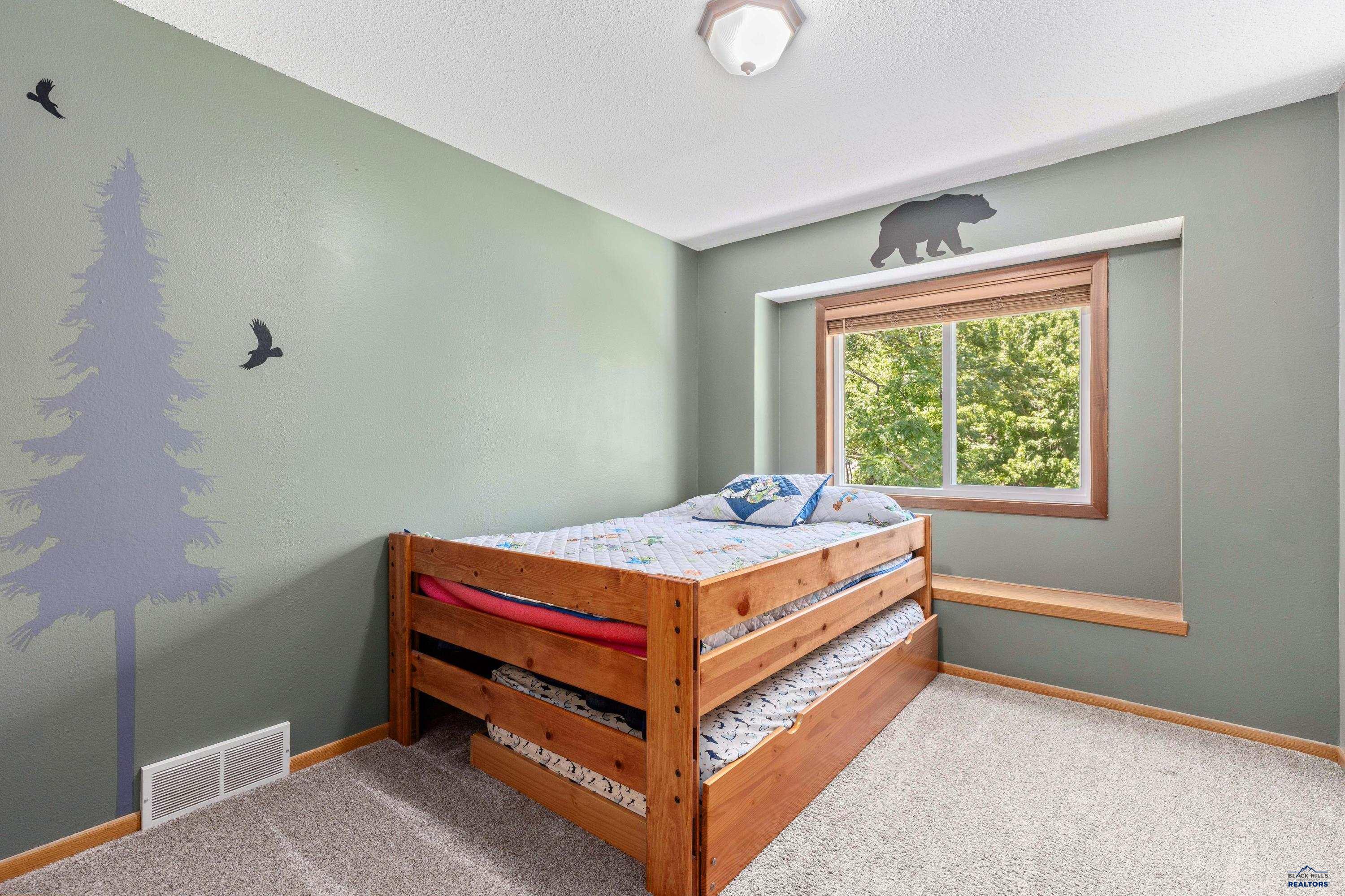 Rapid City, South Dakota 57701, United States, 4 Bedrooms Bedrooms, ,2 BathroomsBathrooms,Residential,Pending,53593