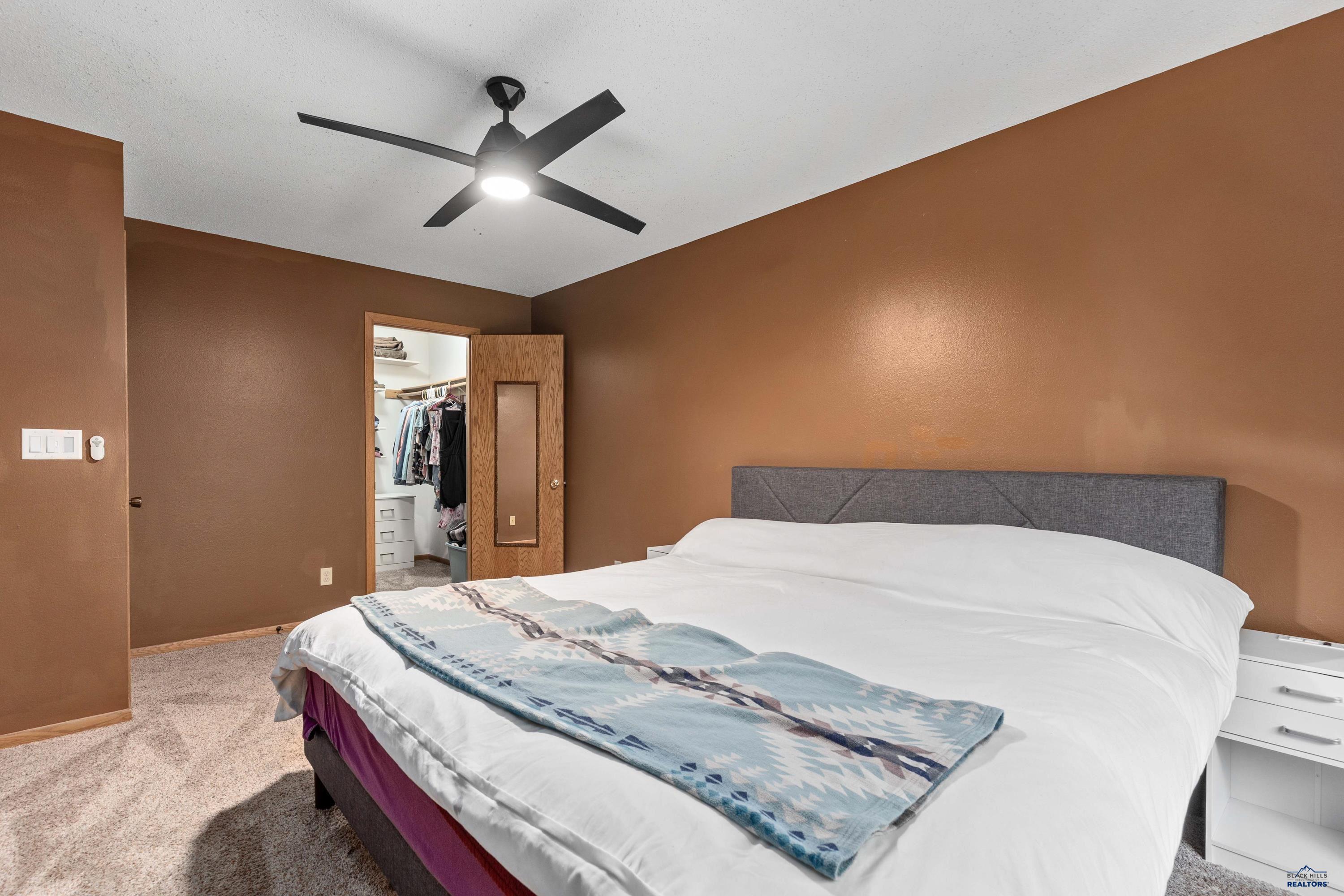 Rapid City, South Dakota 57701, United States, 4 Bedrooms Bedrooms, ,2 BathroomsBathrooms,Residential,Pending,53593