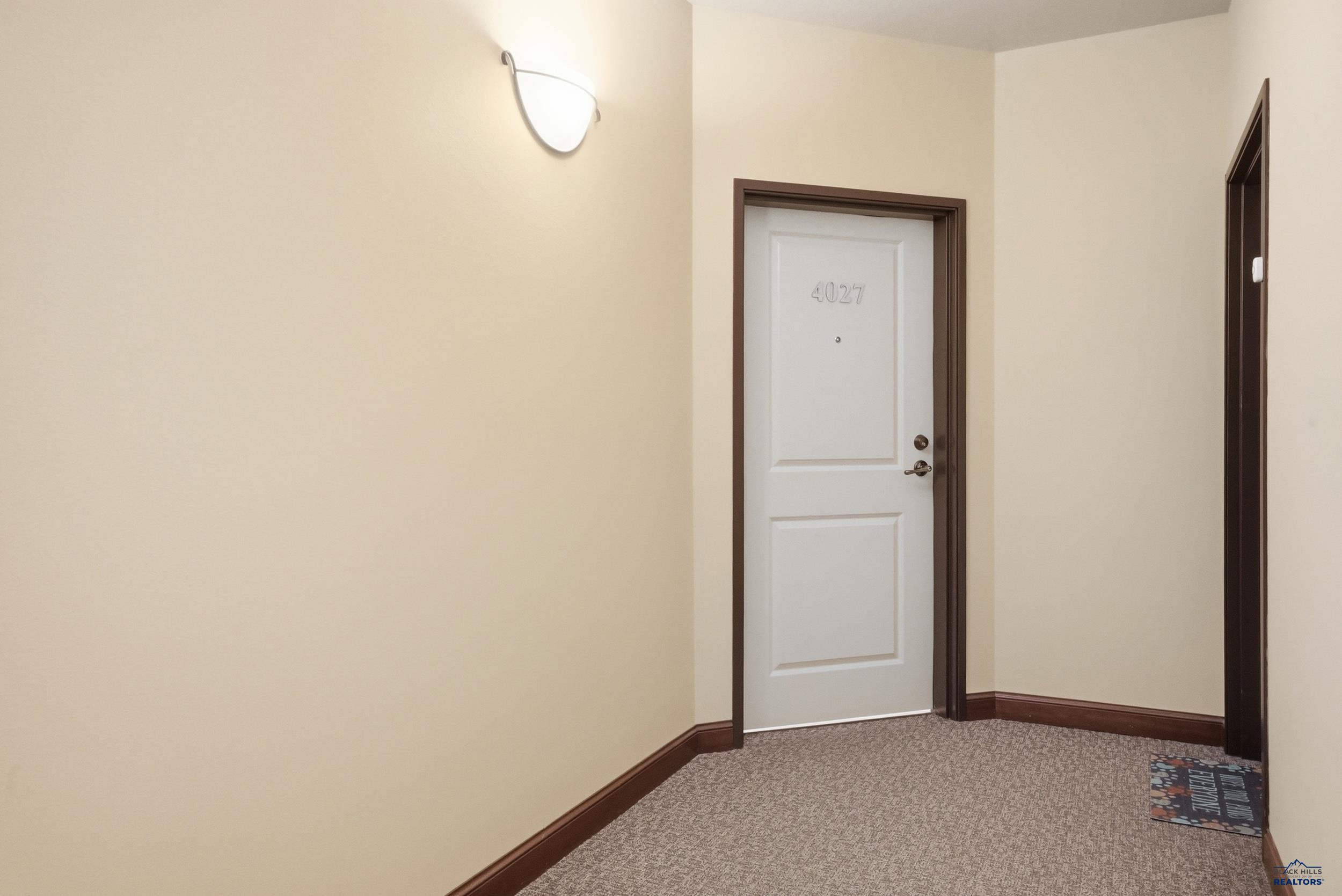 4027 FAIRWAY HILLS DR