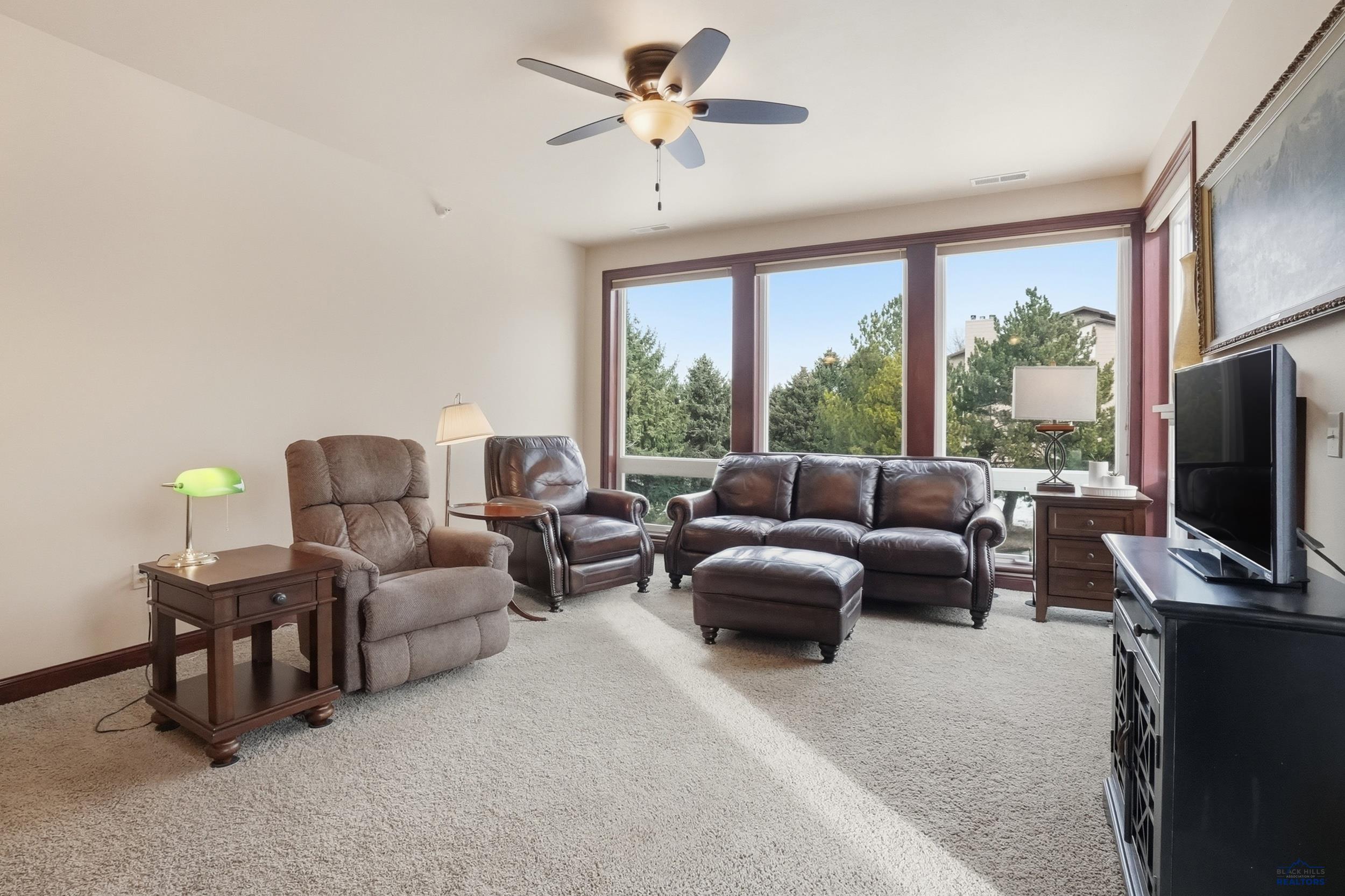 4027 FAIRWAY HILLS DR