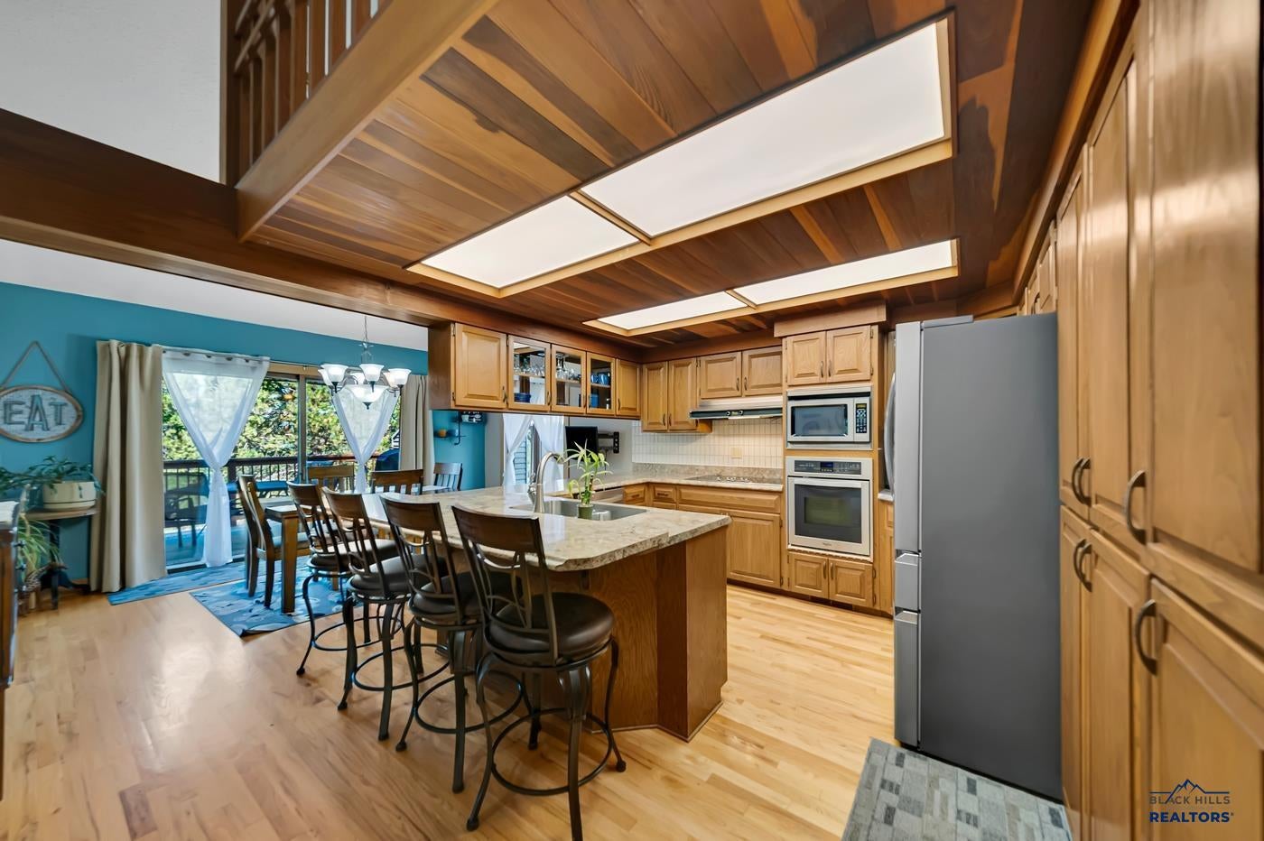 3201 HOGAN CT