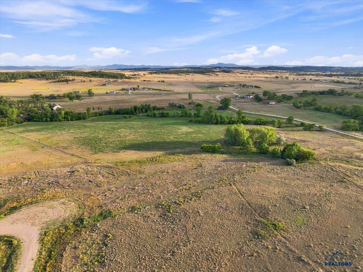 Lot 25 & 27 BARBEDWIRE CT