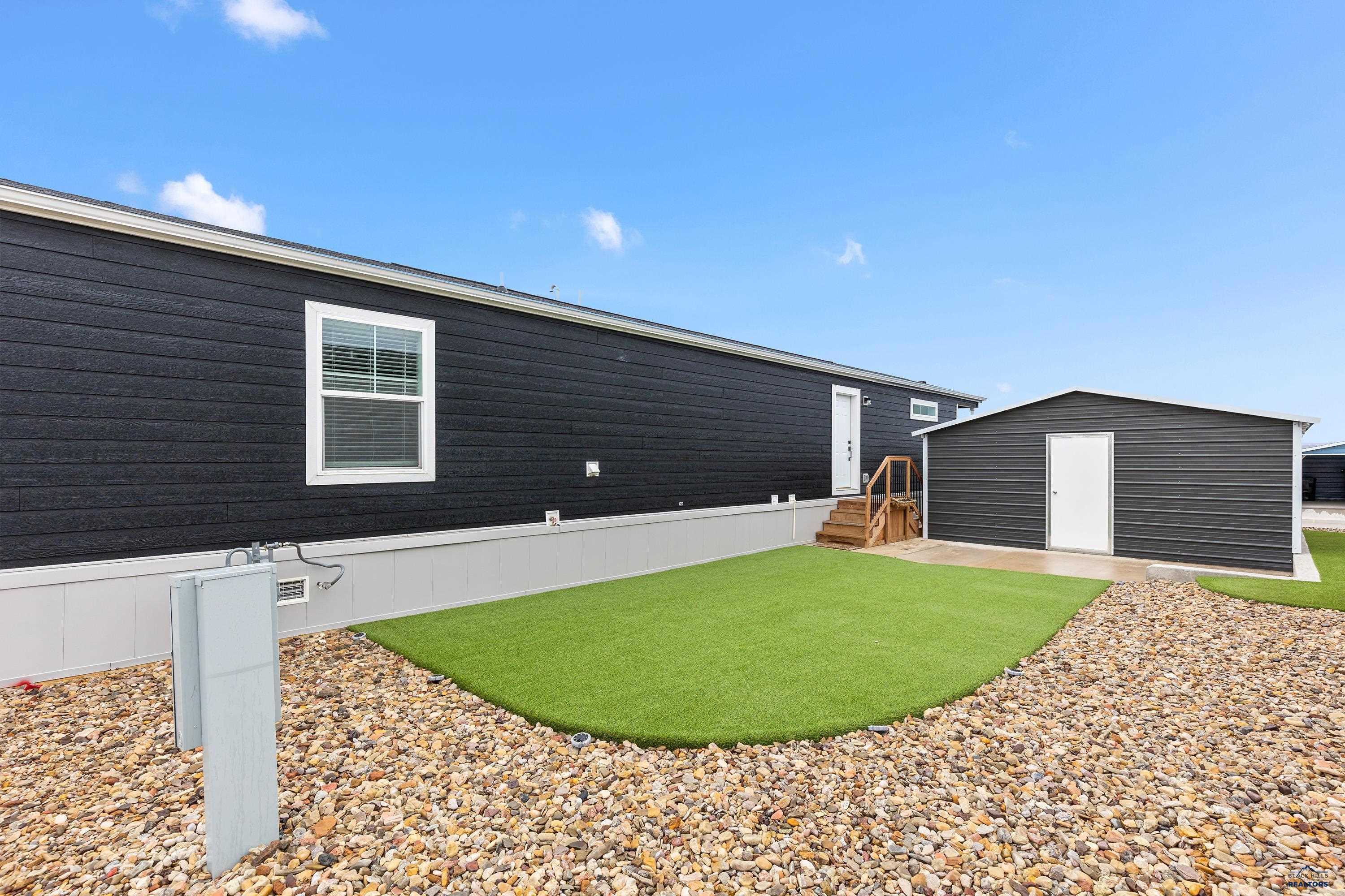 1717.12 E PHILADELPHIA