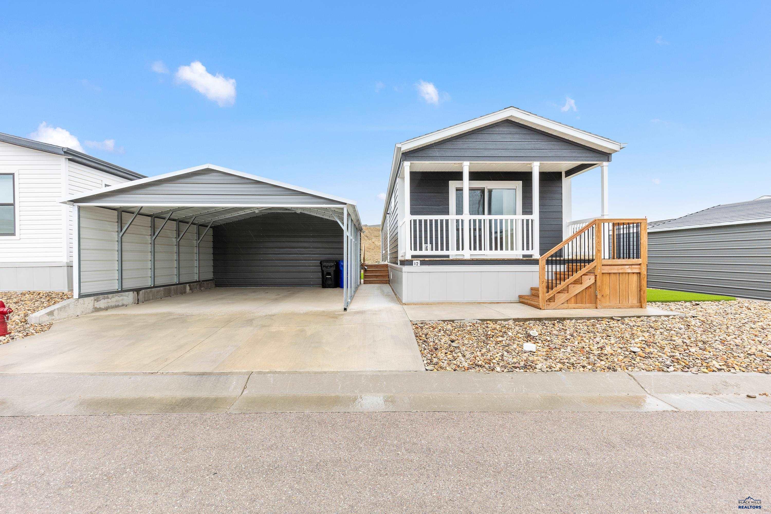 1717.12 E PHILADELPHIA