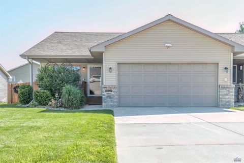 10902 FREEDOM PL Summerset SD 57718