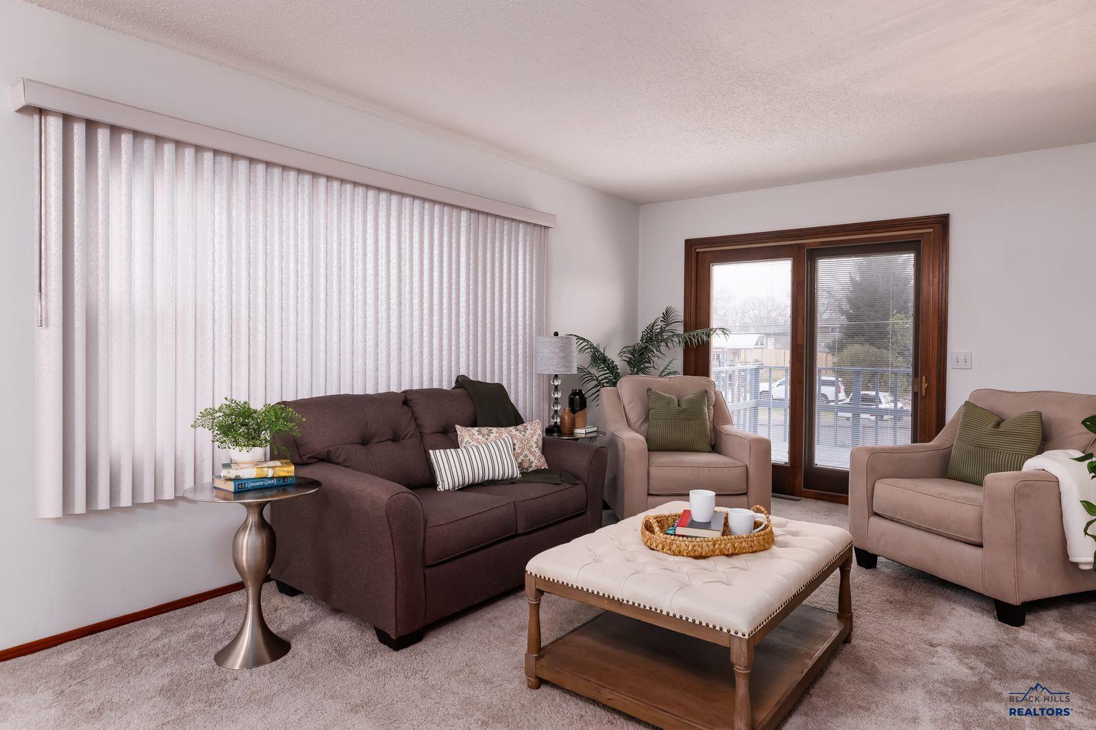 3010 COUNTRY CLUB CT