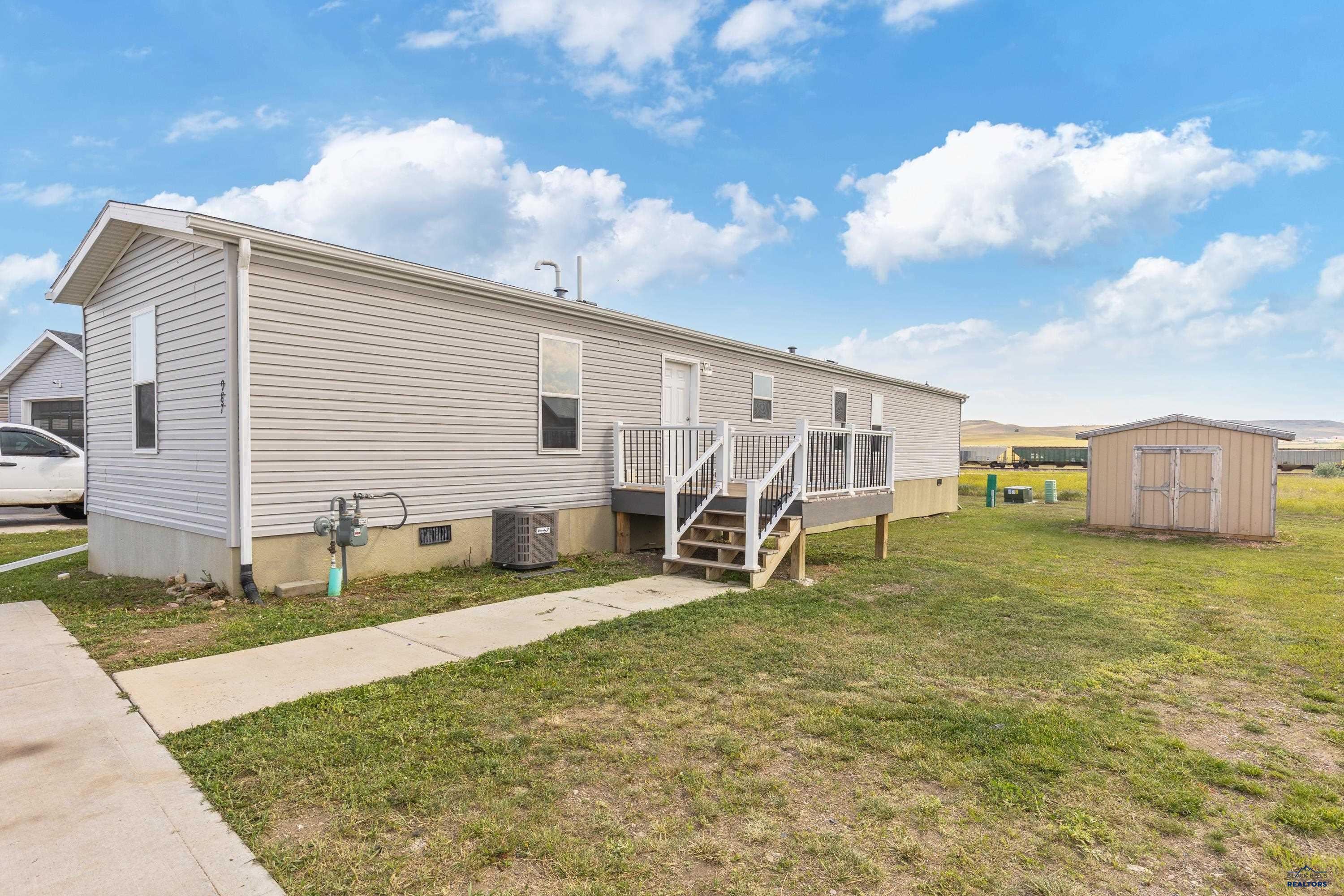 987 BENNINGTON DR