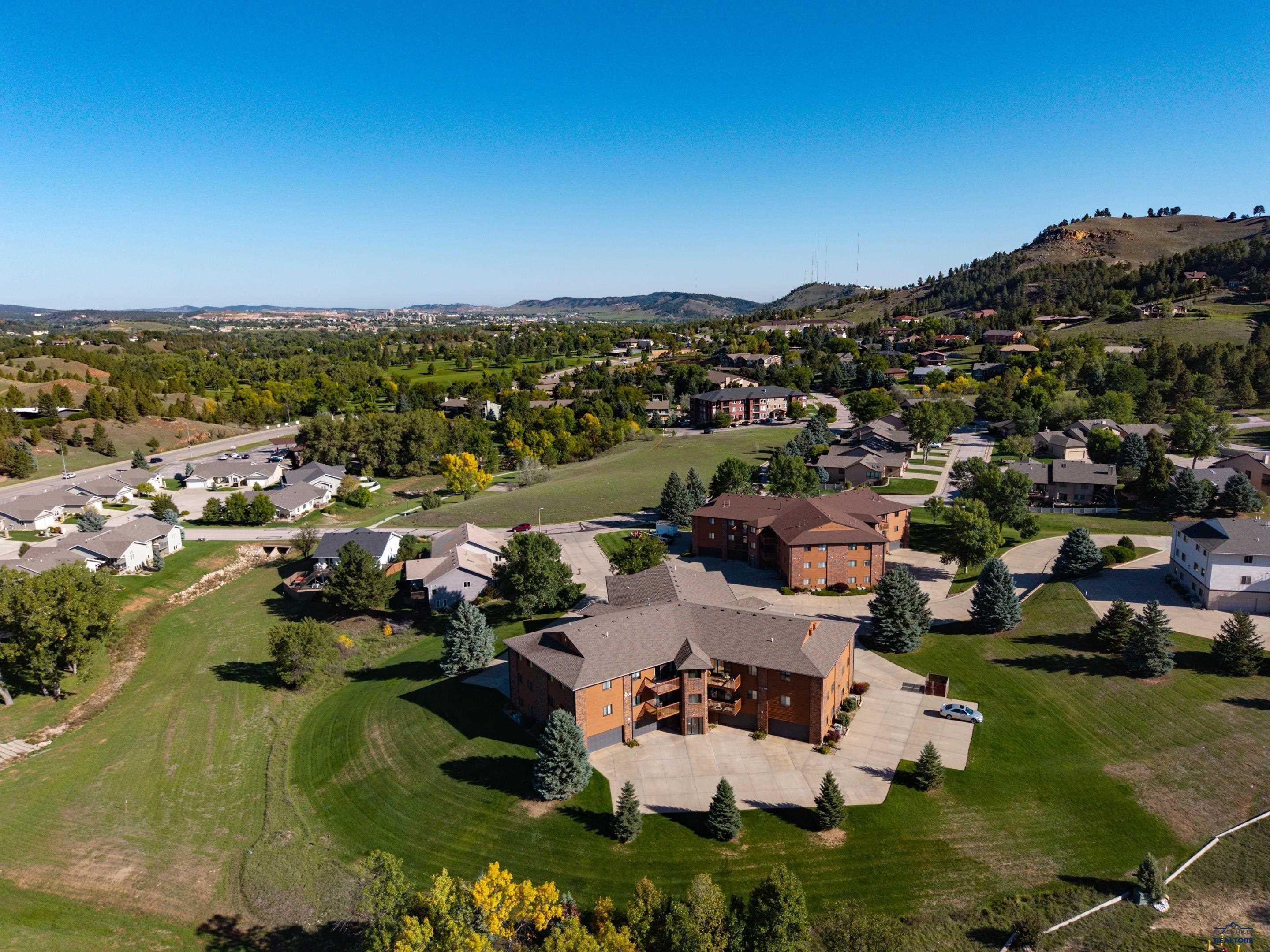 4235 #304 FAIRWAY HILLS DR