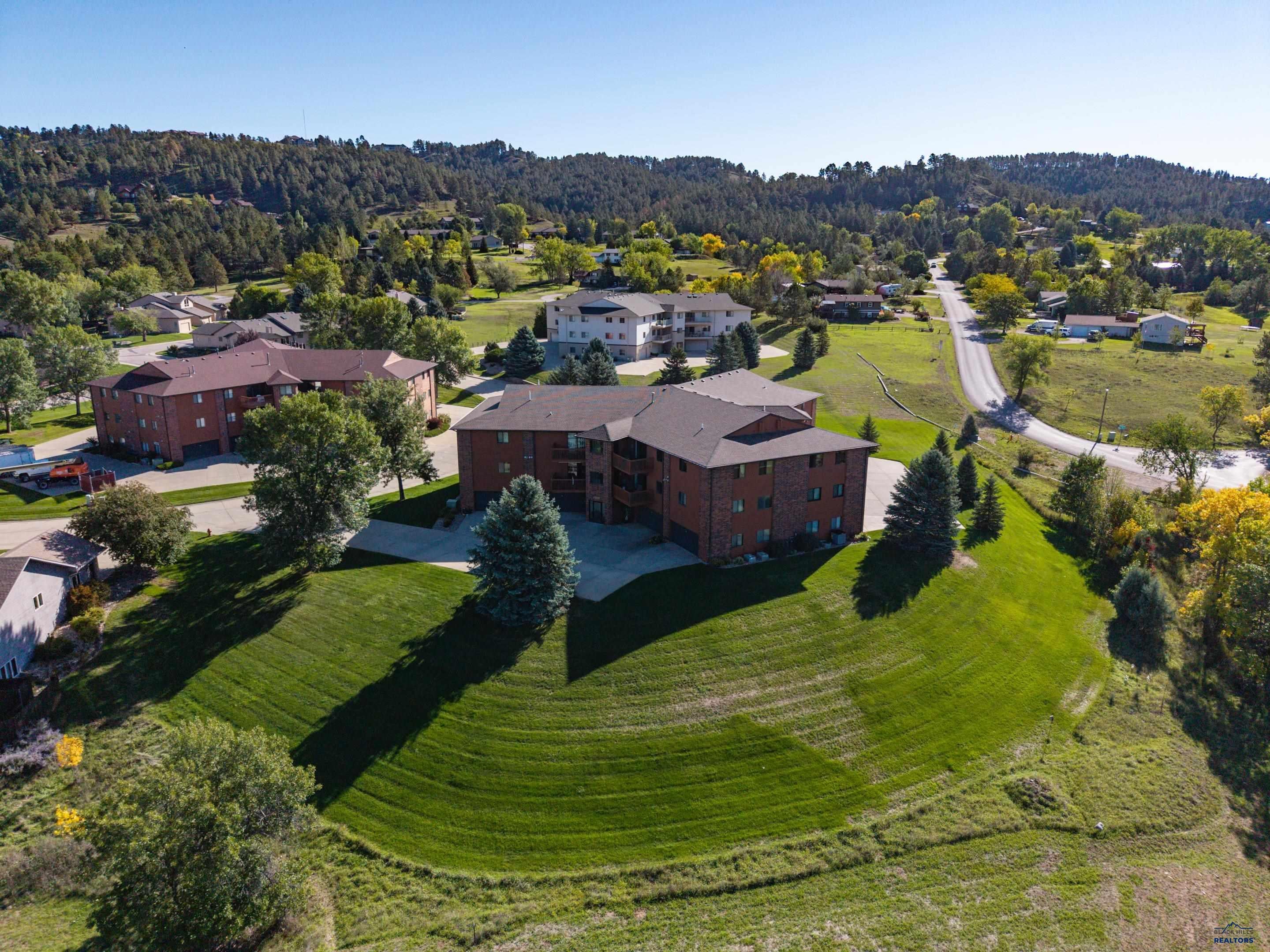 4235 #304 FAIRWAY HILLS DR