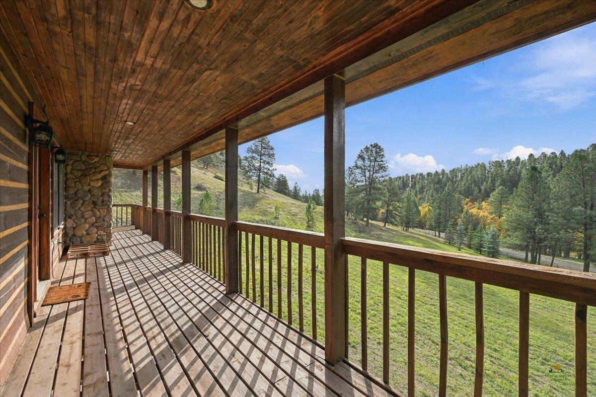 180 DEER CREEK LN
