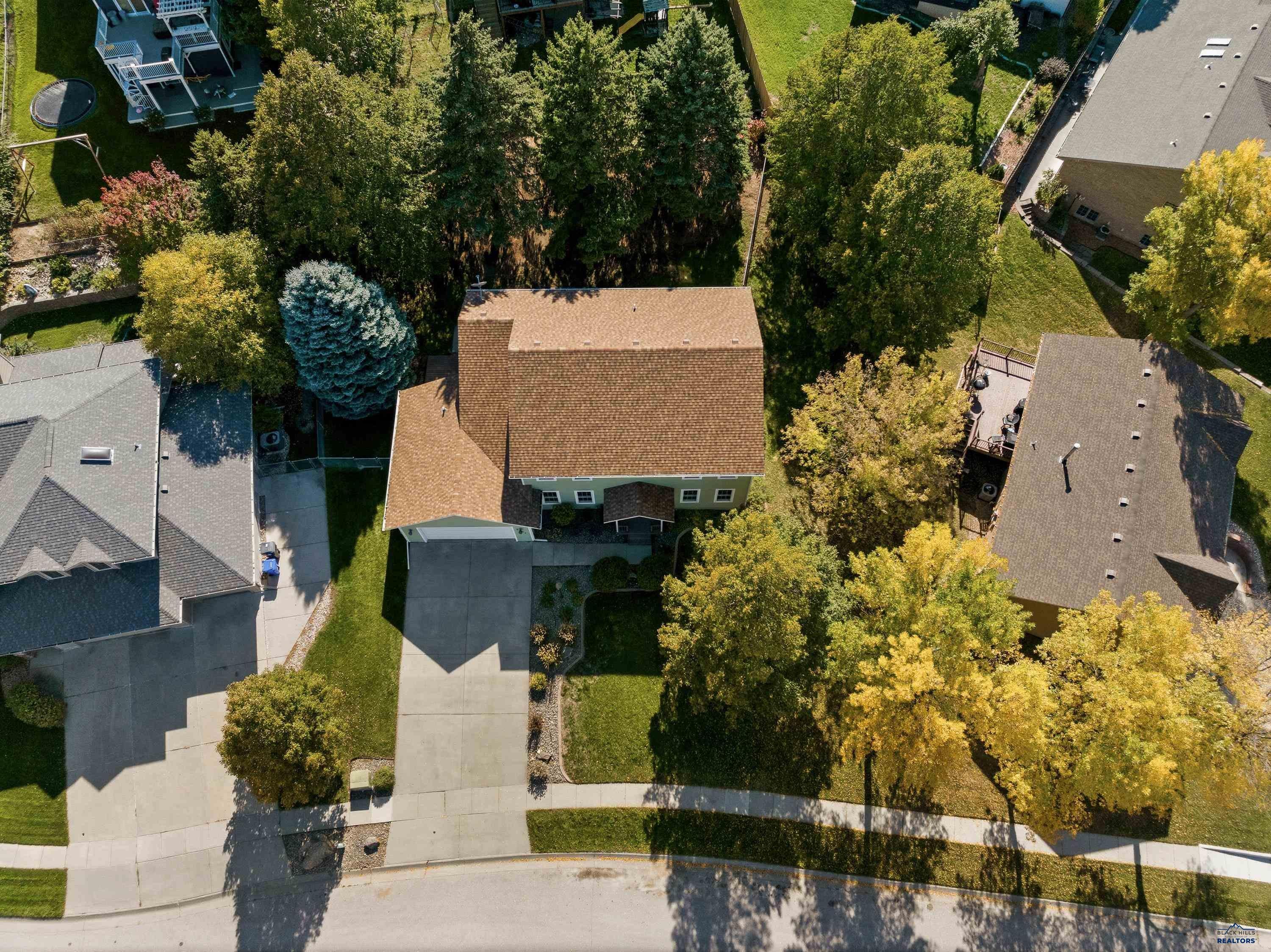 2325 CAMBRIDGE PL