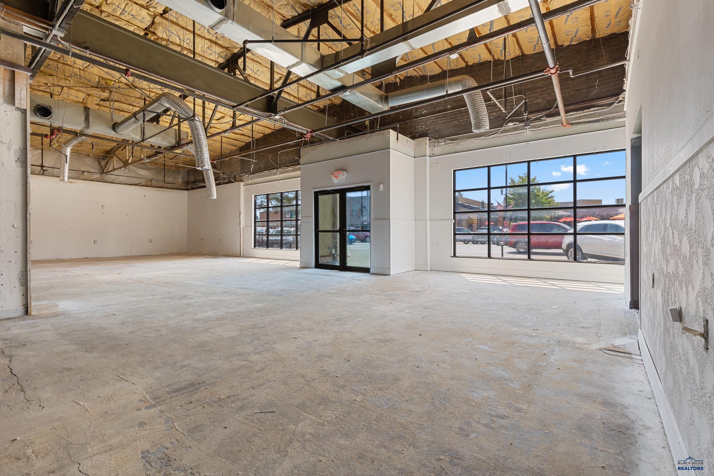 826 MAIN ST