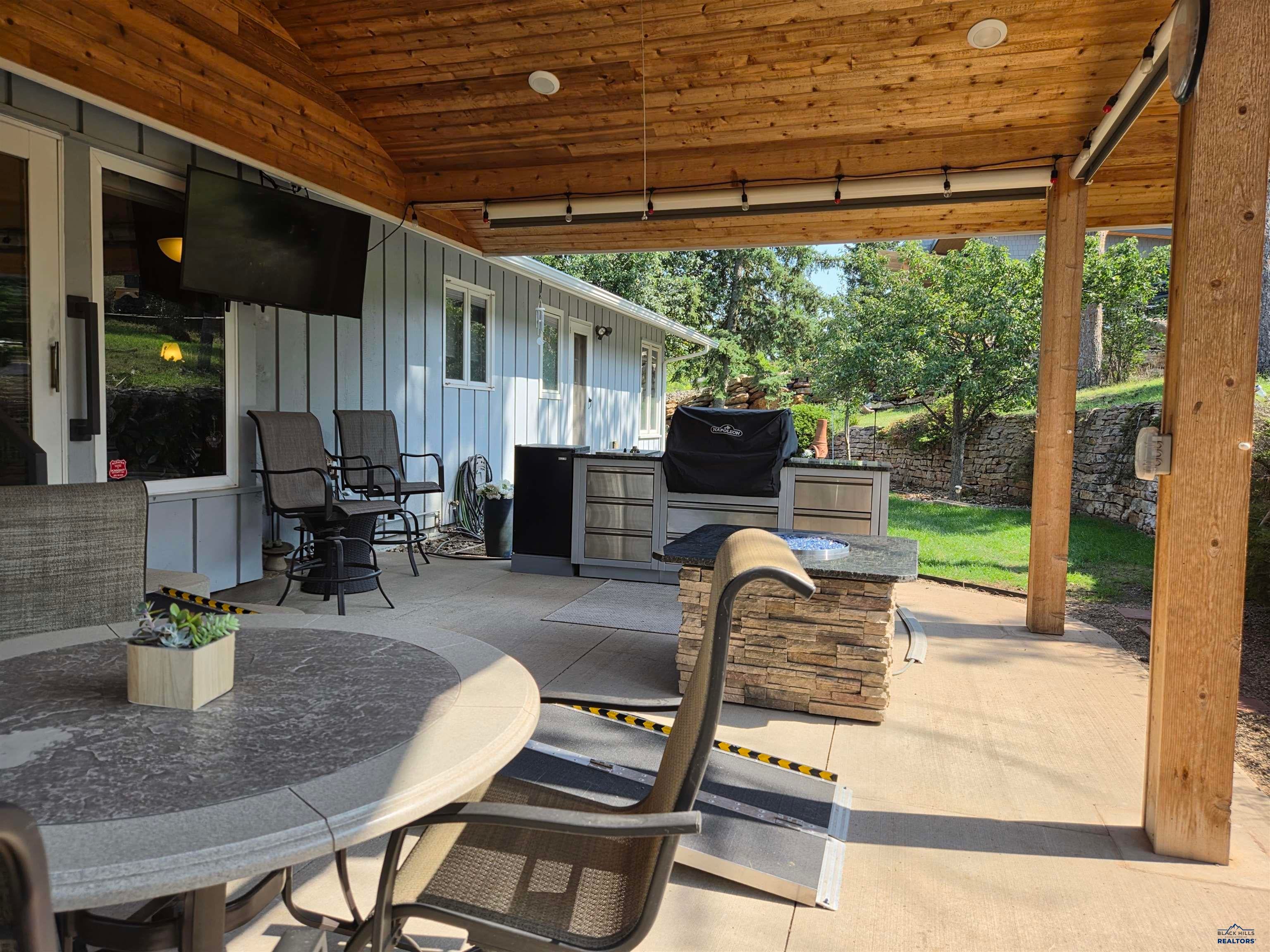 625 S BERRY PINE RD