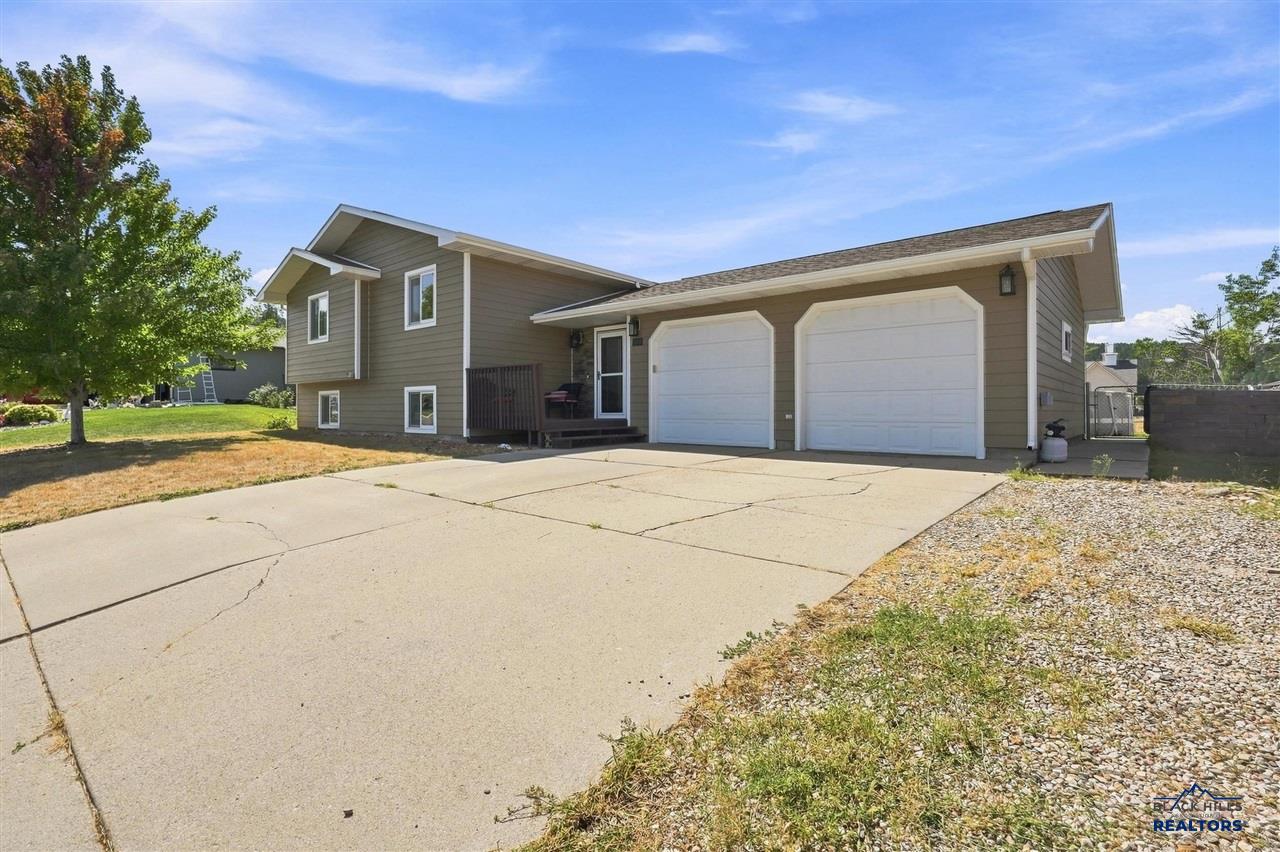 2911 Greenwood Trail