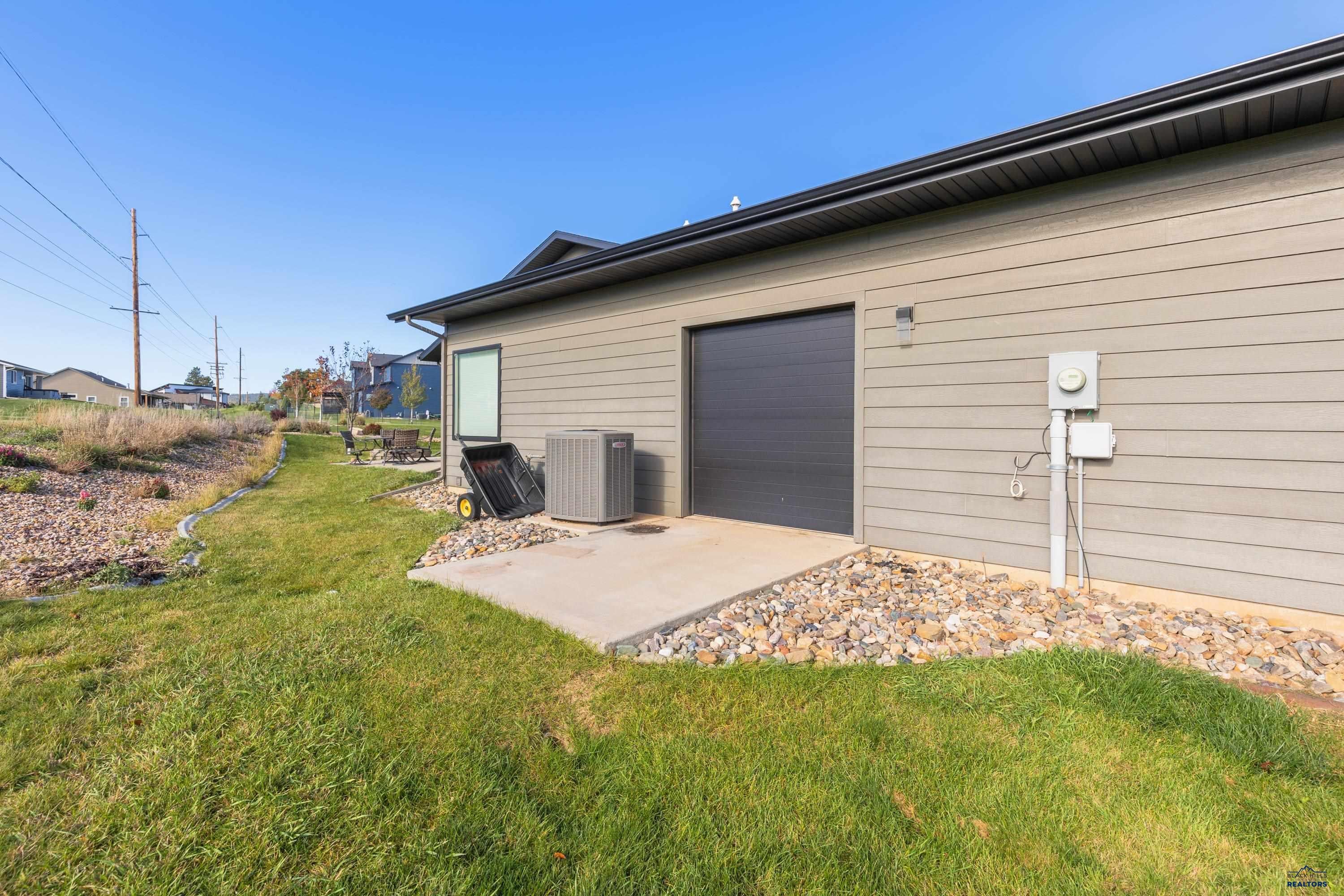 6221 WIND RIVER RD