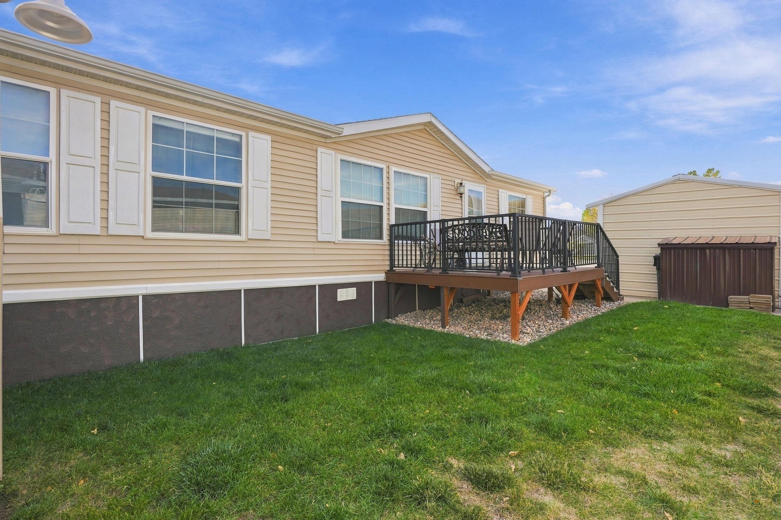 1216 FOOTHILL DR