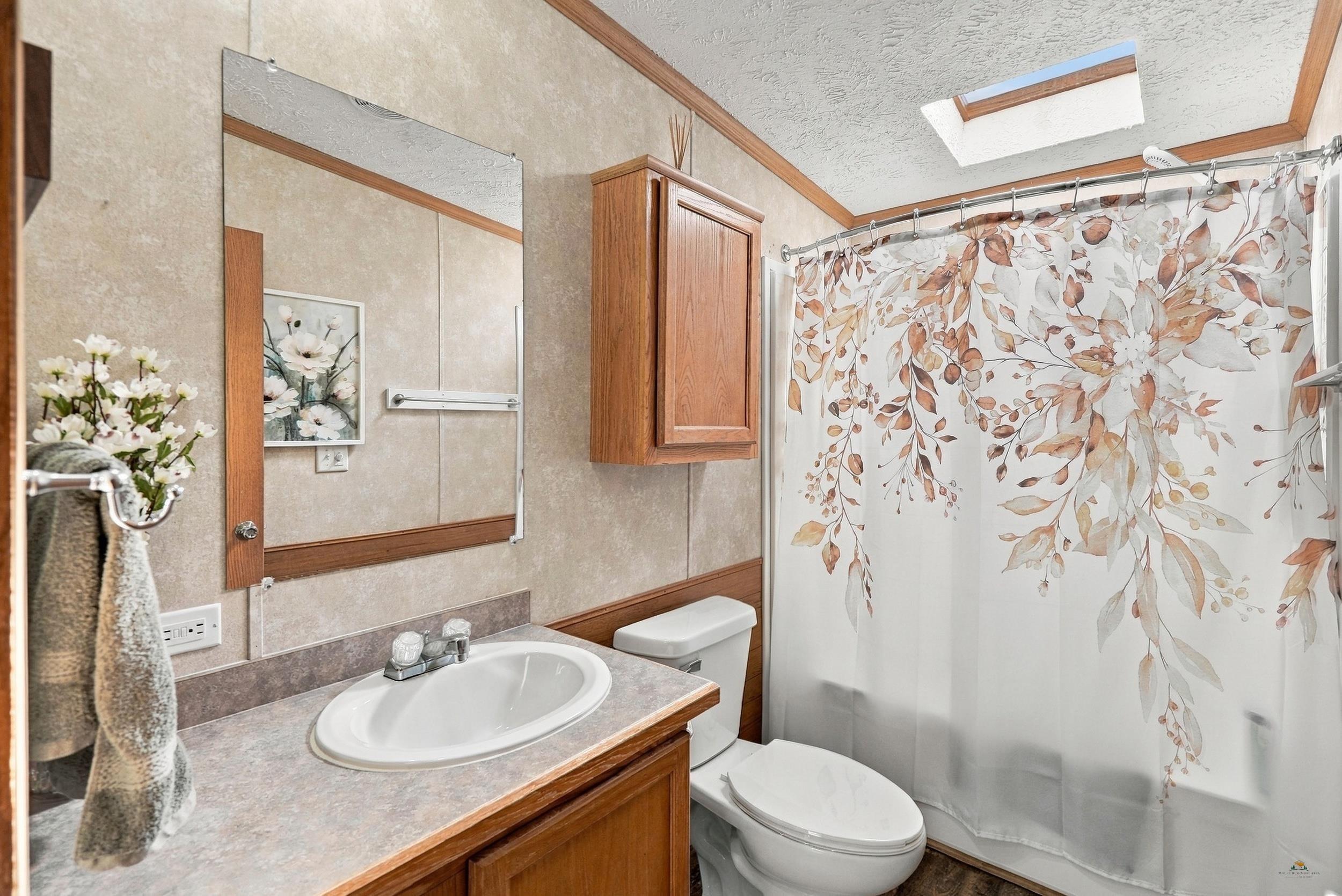1216 FOOTHILL DR