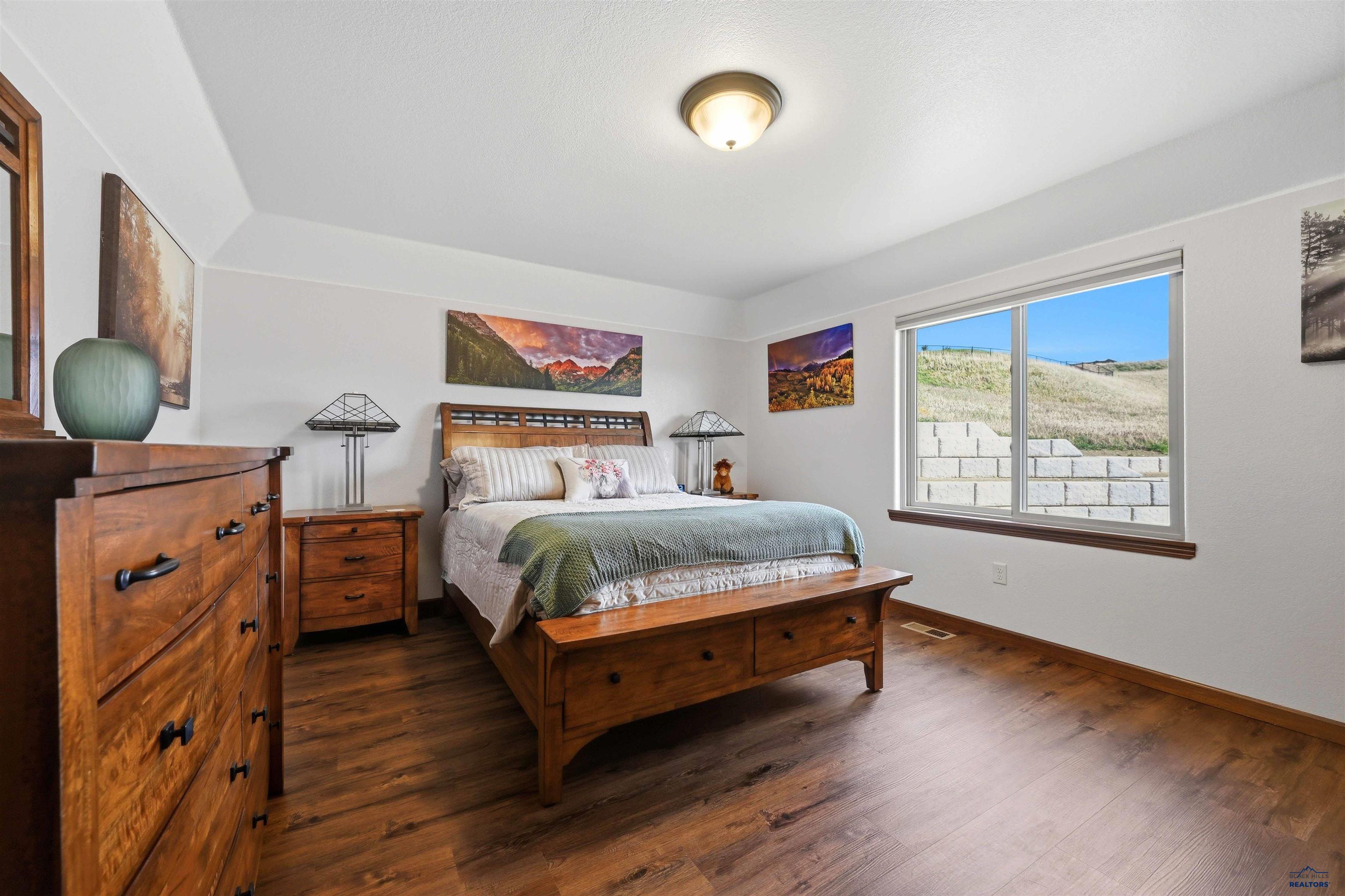 2310 MALIBU LOOP