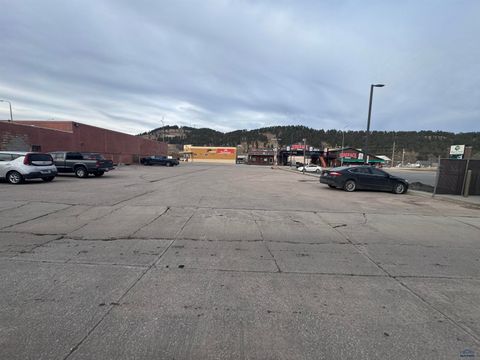 1030 LAZELLE Sturgis SD 57785