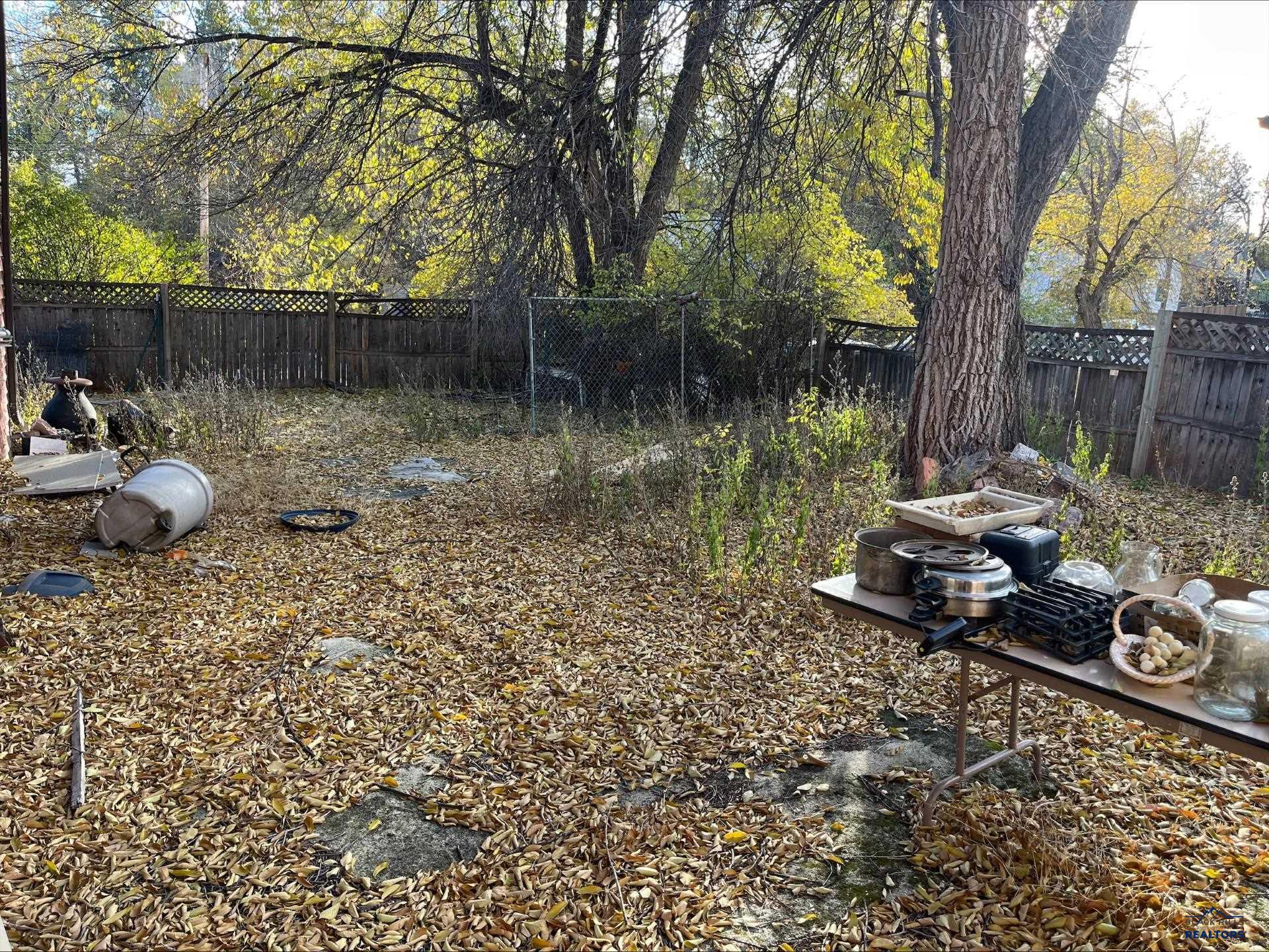 1902 EDGEWOOD TERRACE