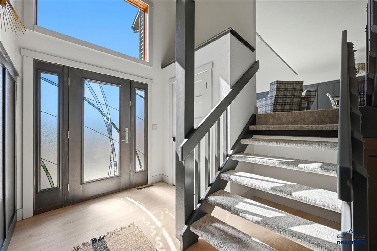 340 FAIRWAY DR