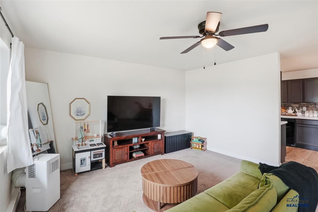 5521 N Pitch Court