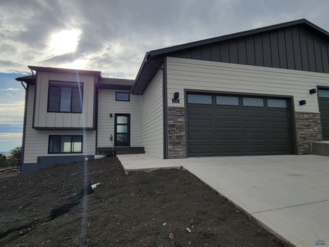 1121 PINNACLE CT Rapid City SD 57701