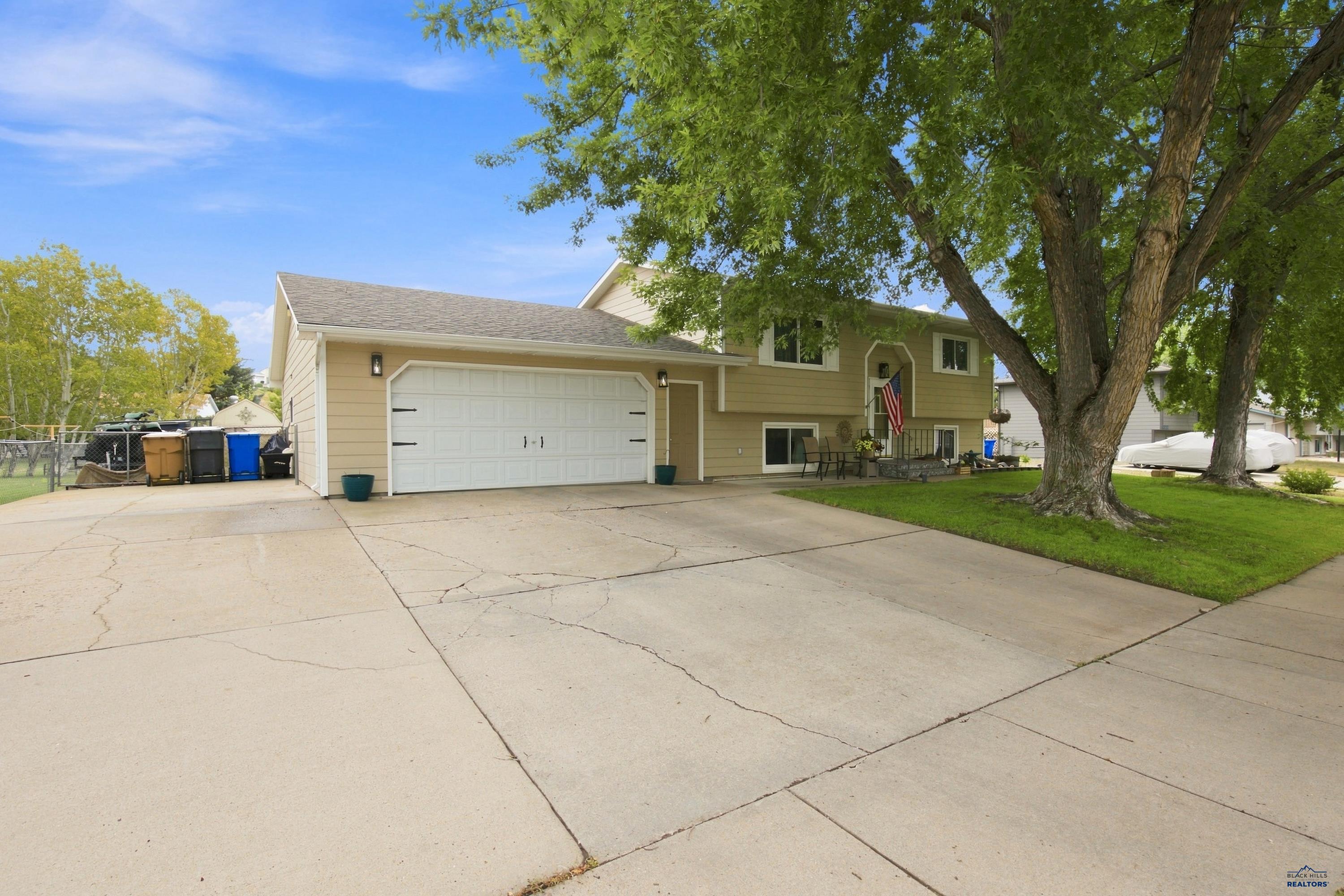 3708 REDWOOD